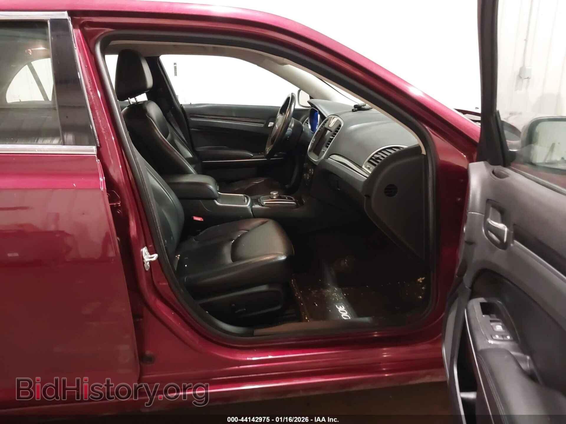 2017 CHRYSLER 300 - VIN: 2C3CCARG7HH526986 - Фото 5