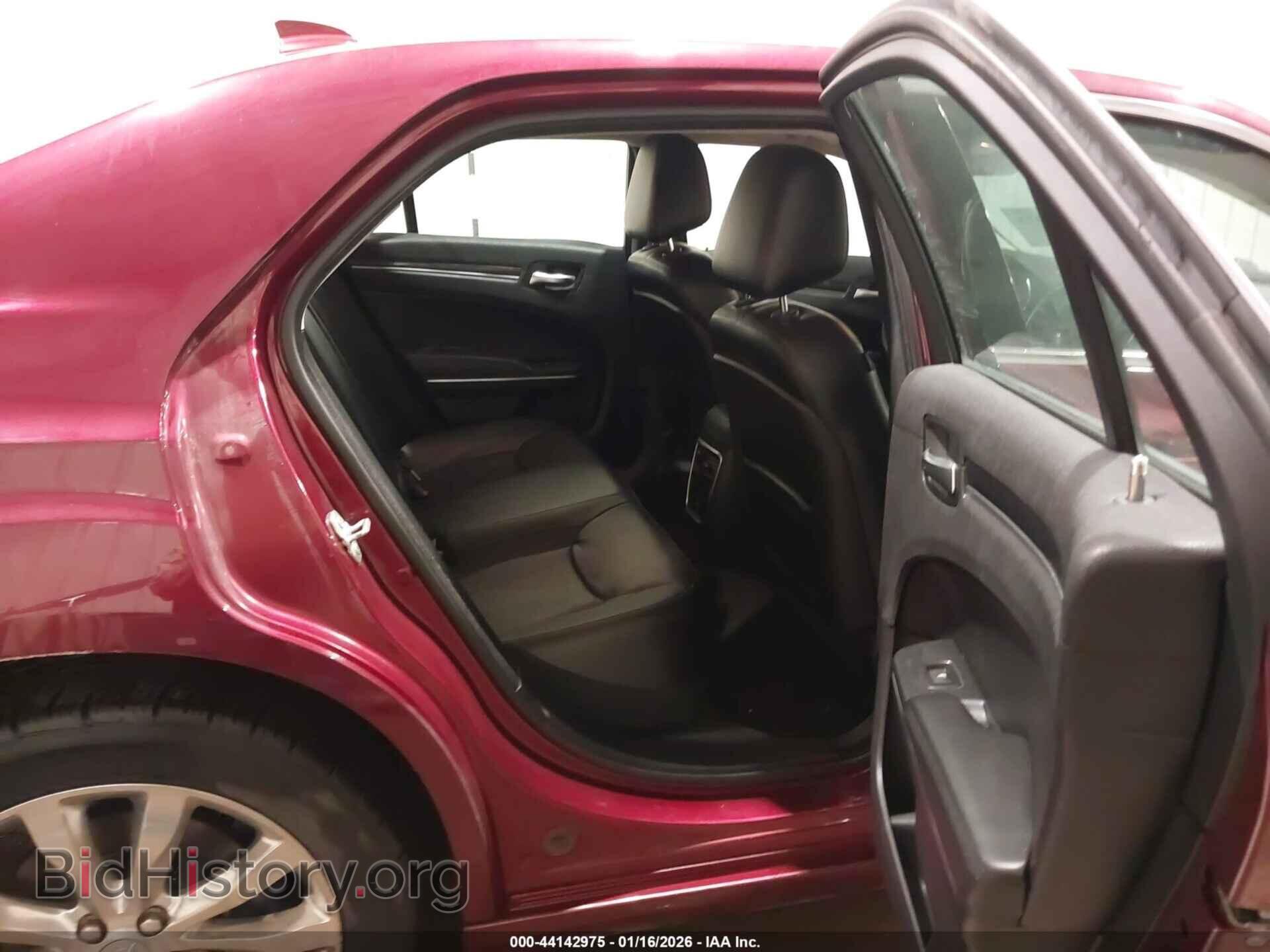 2017 CHRYSLER 300 - VIN: 2C3CCARG7HH526986 - Фото 8