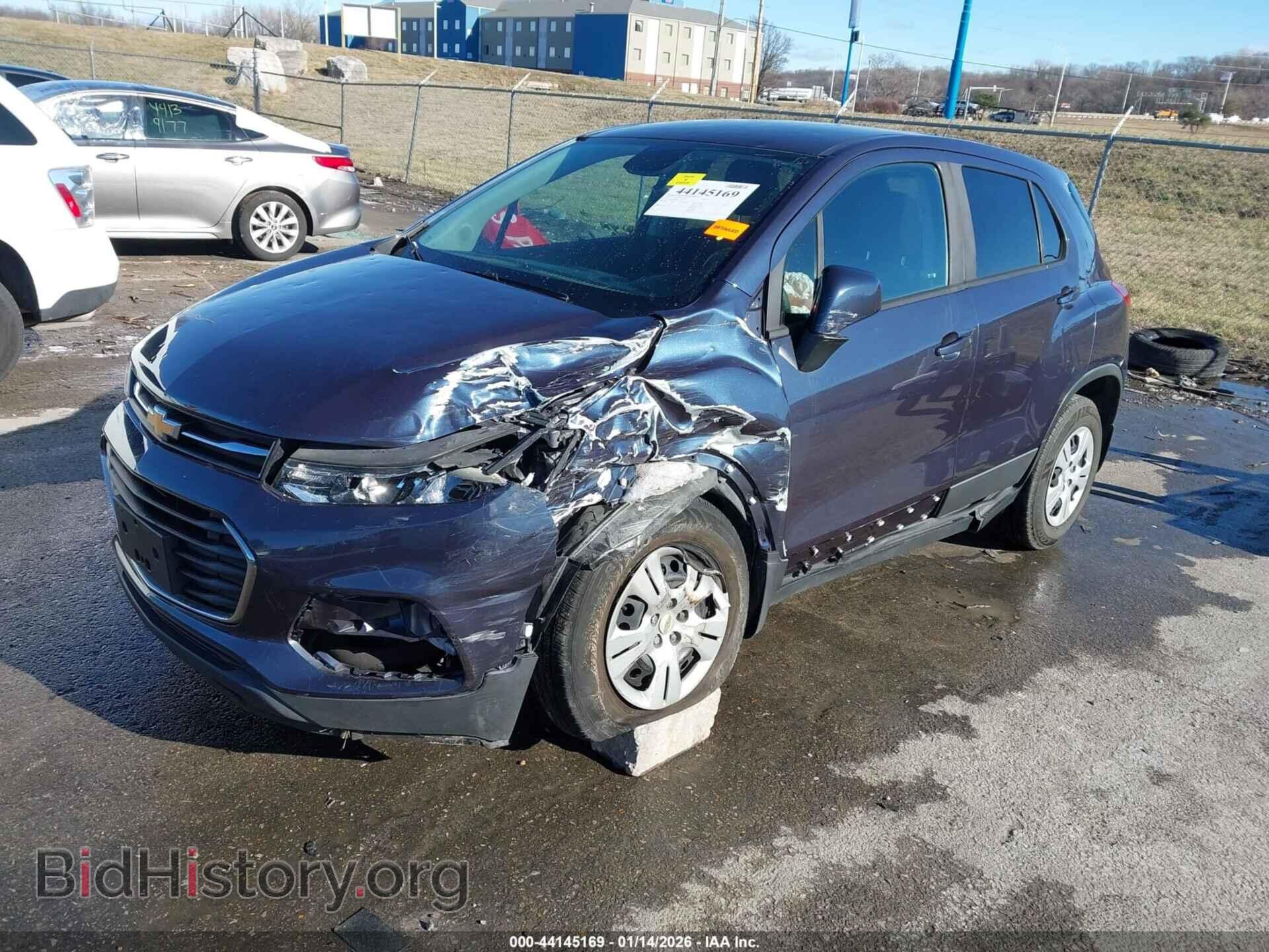 2019 CHEVROLET TRAX - VIN: 3GNCJKSB3KL170807 - Фото 2