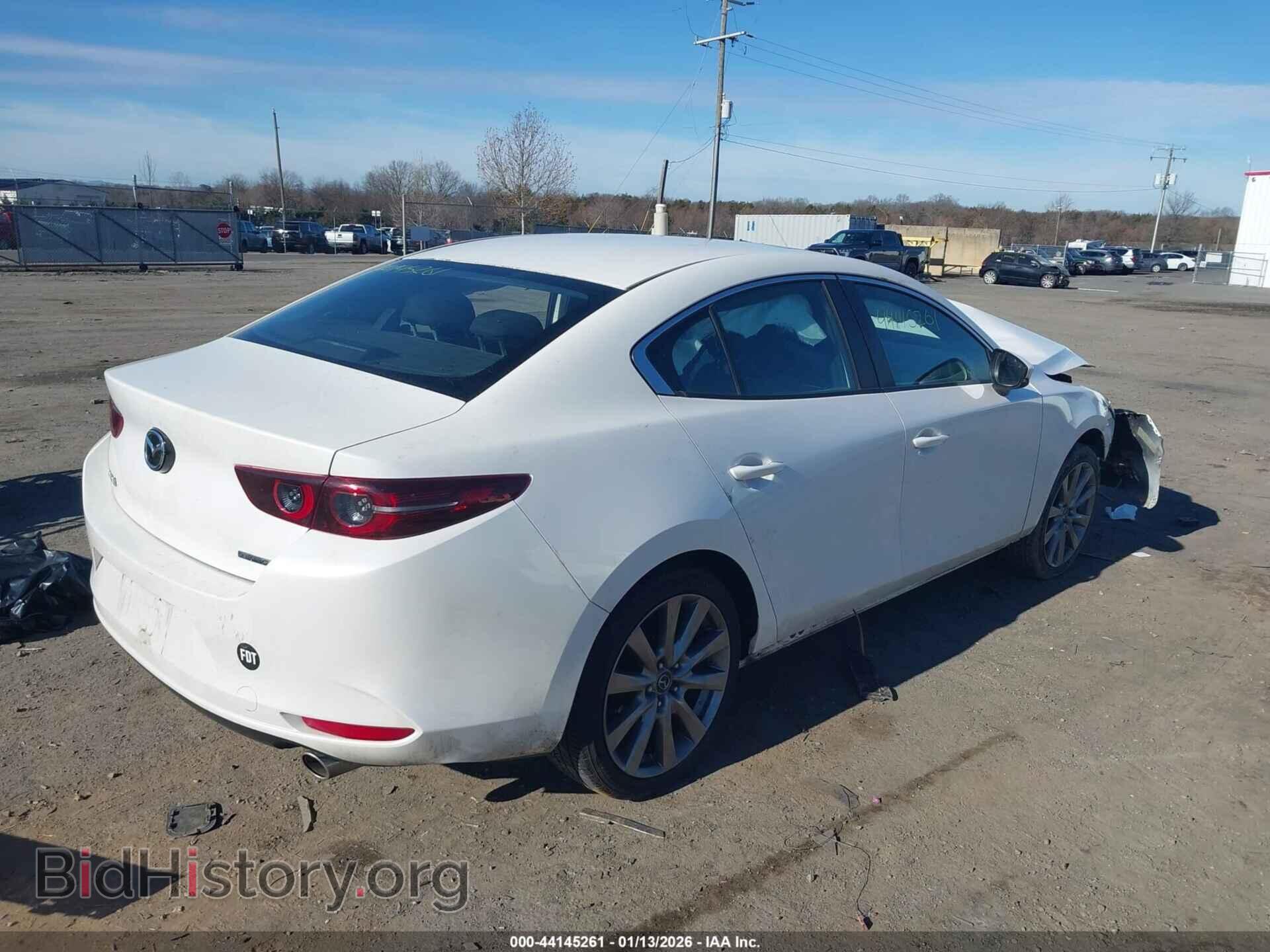 2019 MAZDA MAZDA3 - VIN: 3MZBPADM3KM104647 - Фото 4