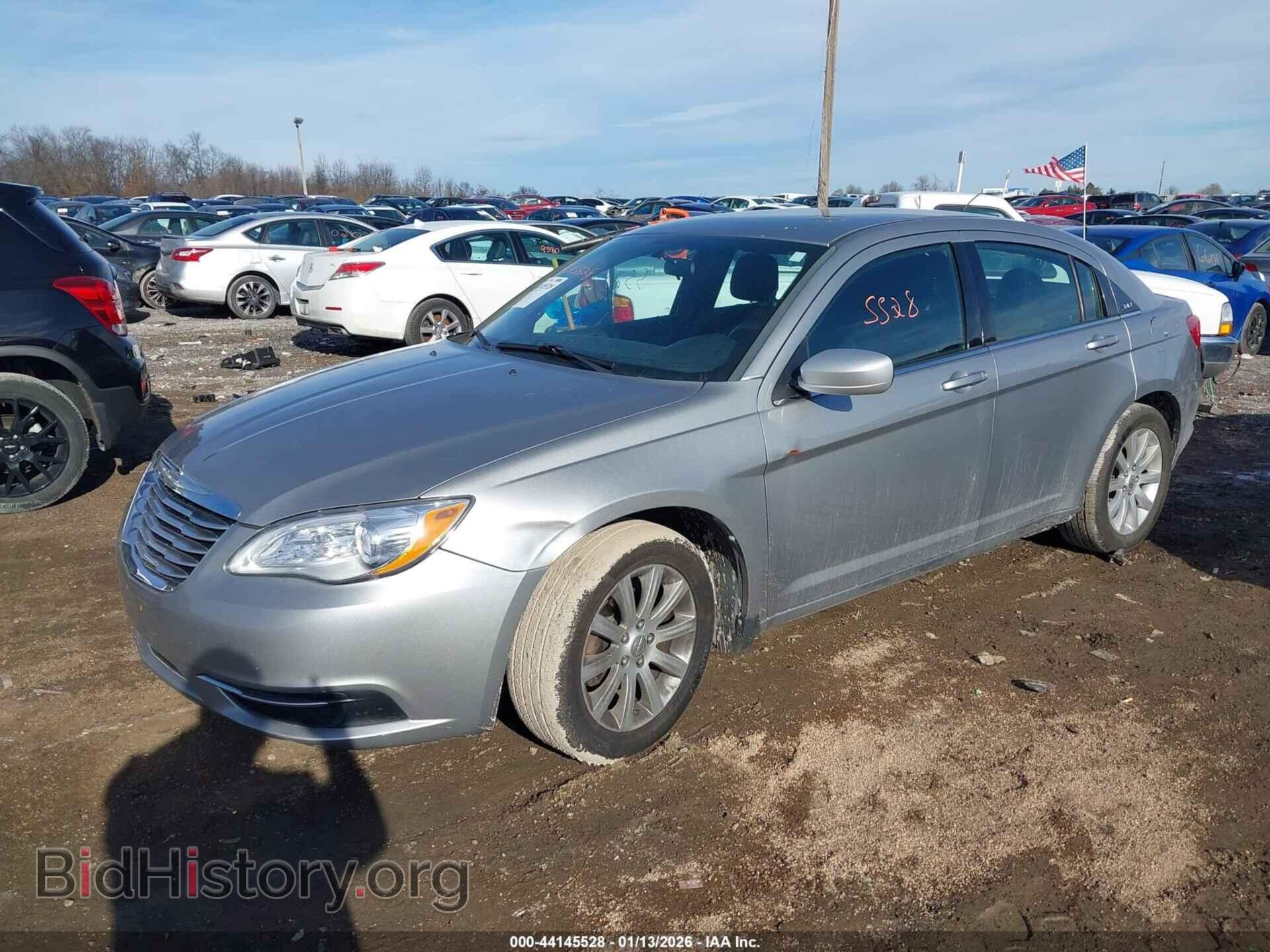 2013 CHRYSLER 200 - VIN: 1C3CCBBBXDN655617 - Фото 2