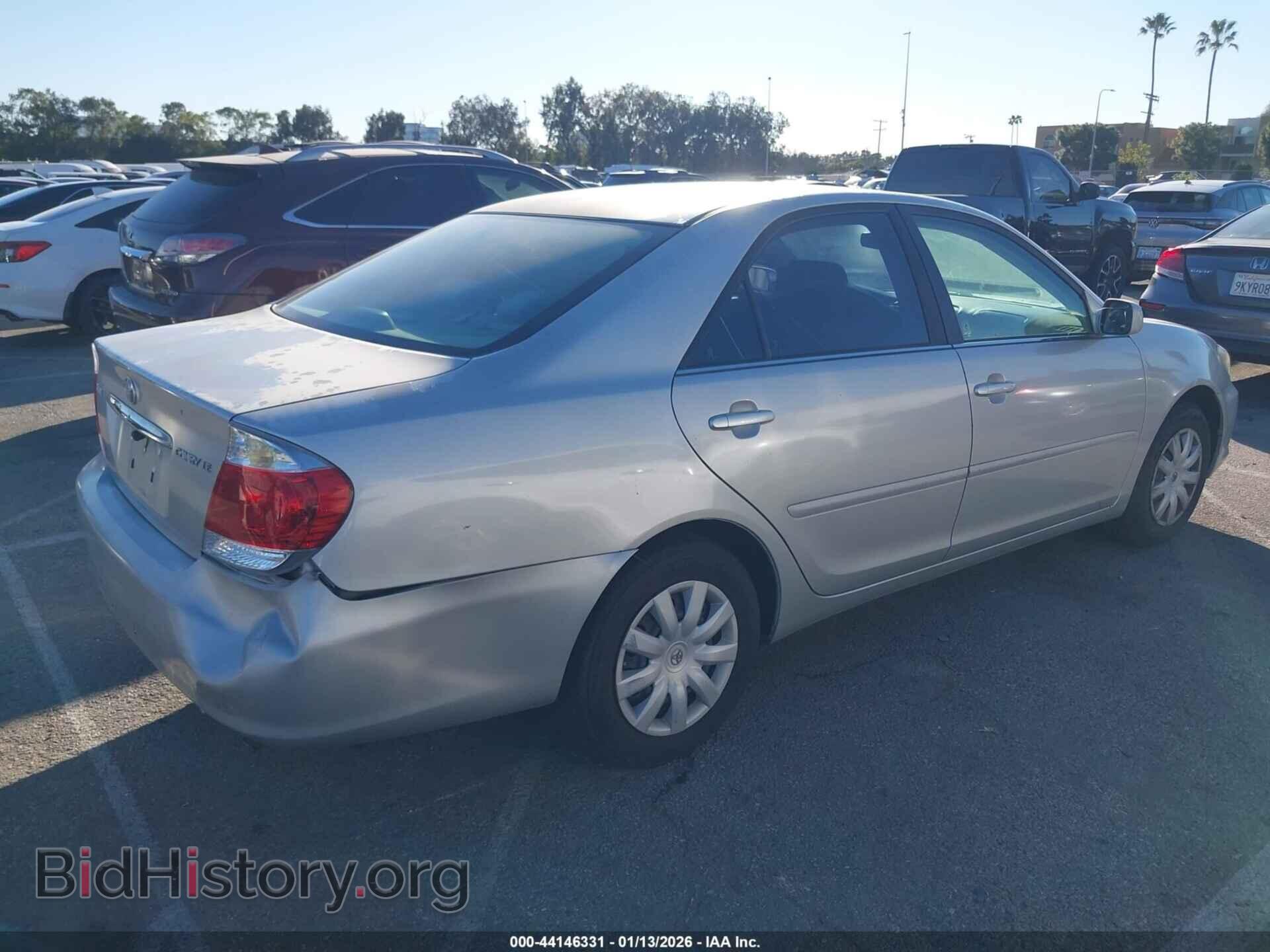 2006 TOYOTA CAMRY - VIN: 4T1BE32K96U725555 - Фото 4