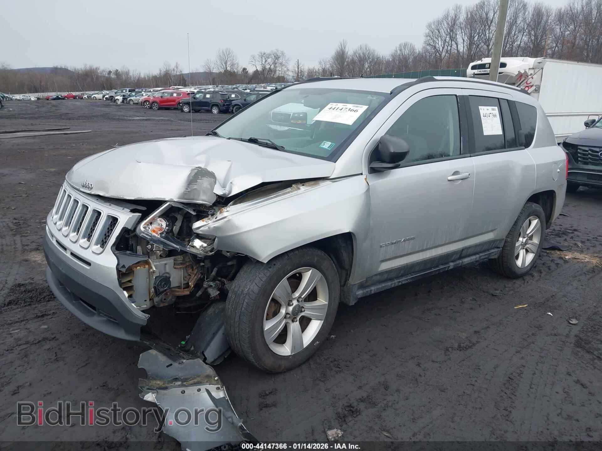 2012 JEEP COMPASS - VIN: 1C4NJDBB0CD575365 - Photo 2