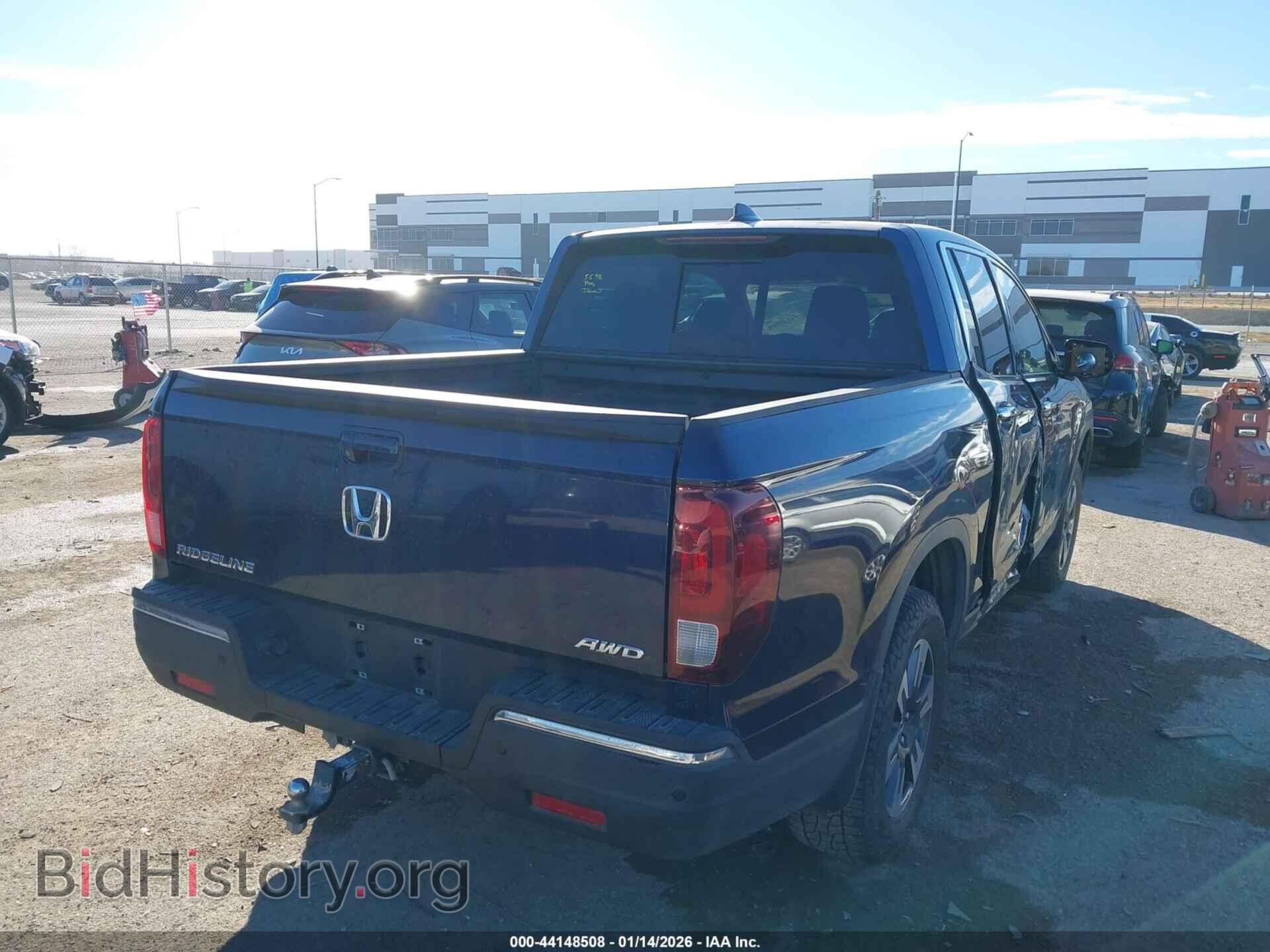 2017 HONDA RIDGELINE - VIN: 5FPYK3F77HB033097 - Photo 4