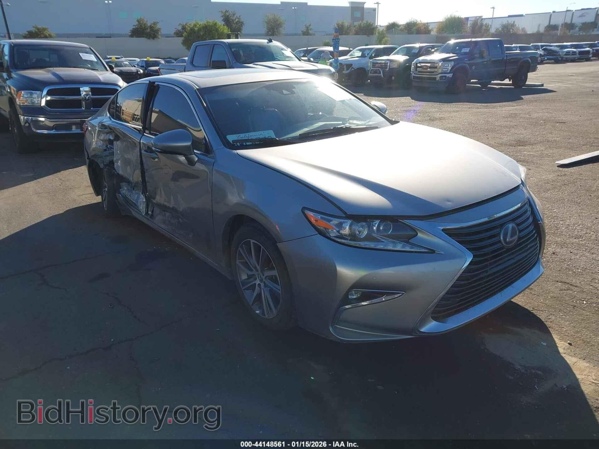 Photo JTHBW1GG3H2140509 - LEXUS ES 300H 2017
