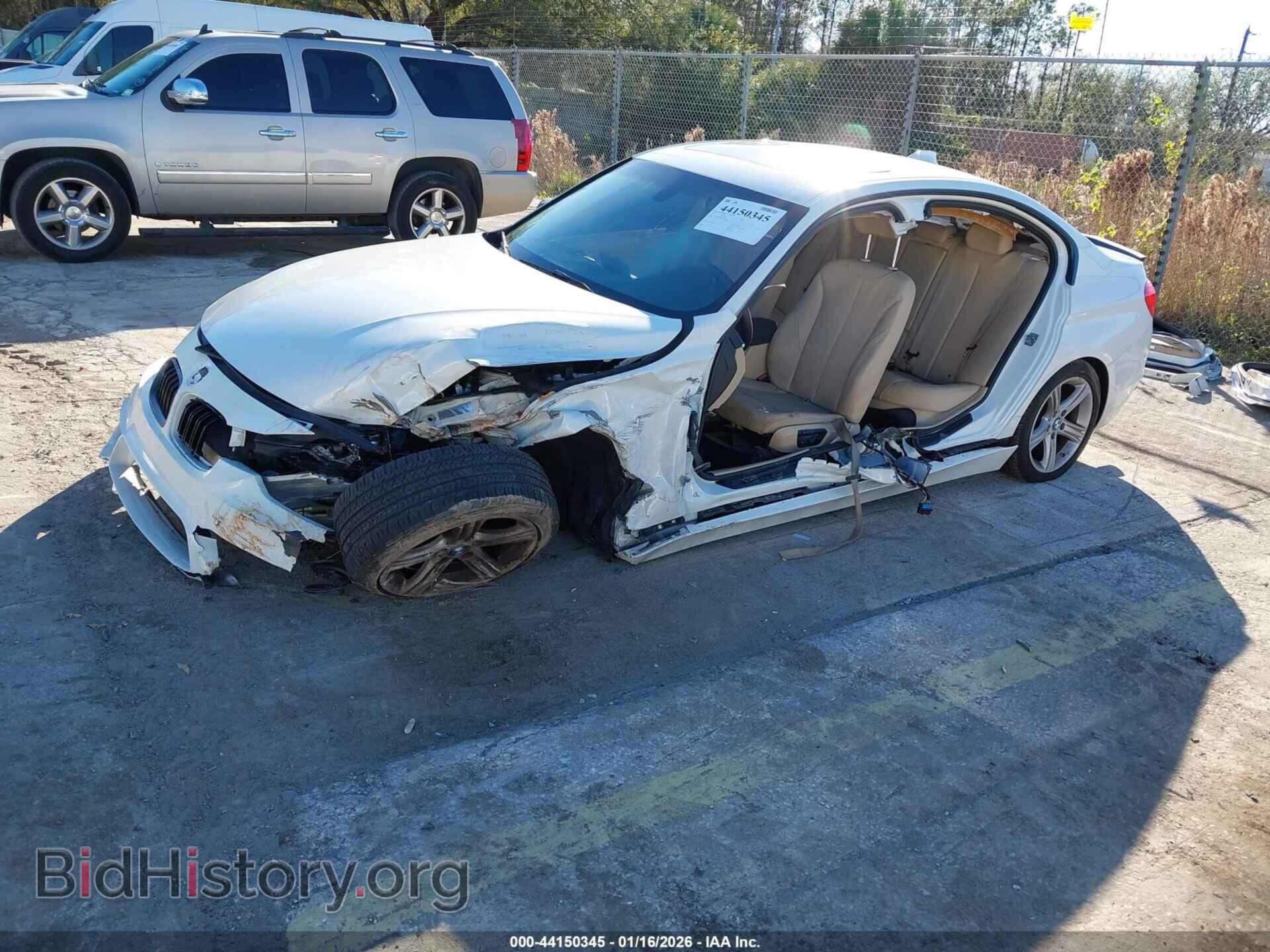 2013 BMW 320I - VIN: WBA3B1C5XDF462084 - Фото 2
