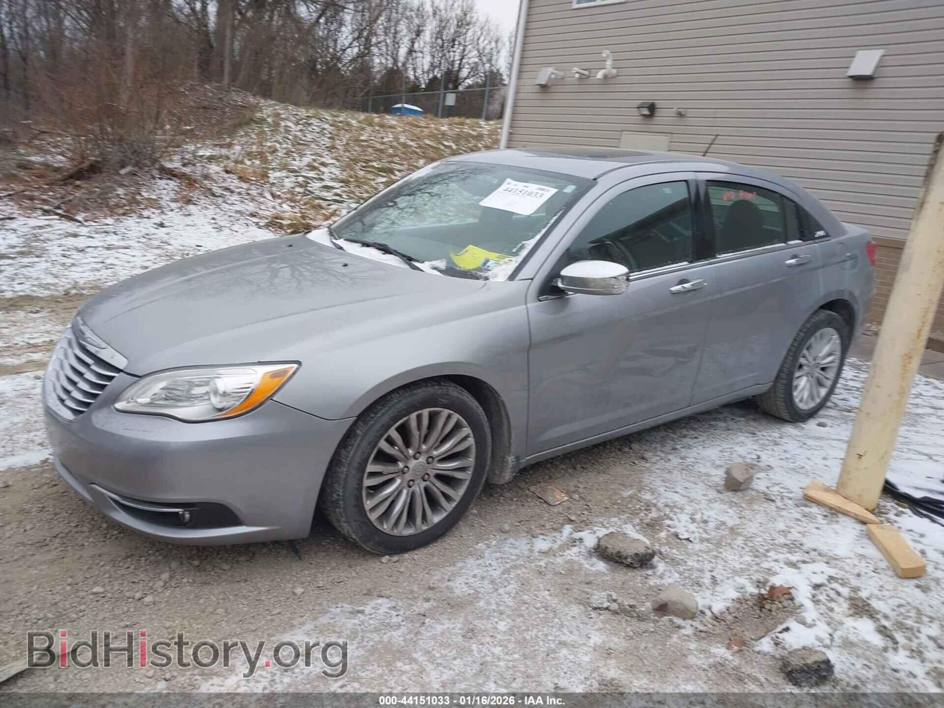 2013 CHRYSLER 200 - VIN: 1C3CCBCG5DN737250 - Фото 2