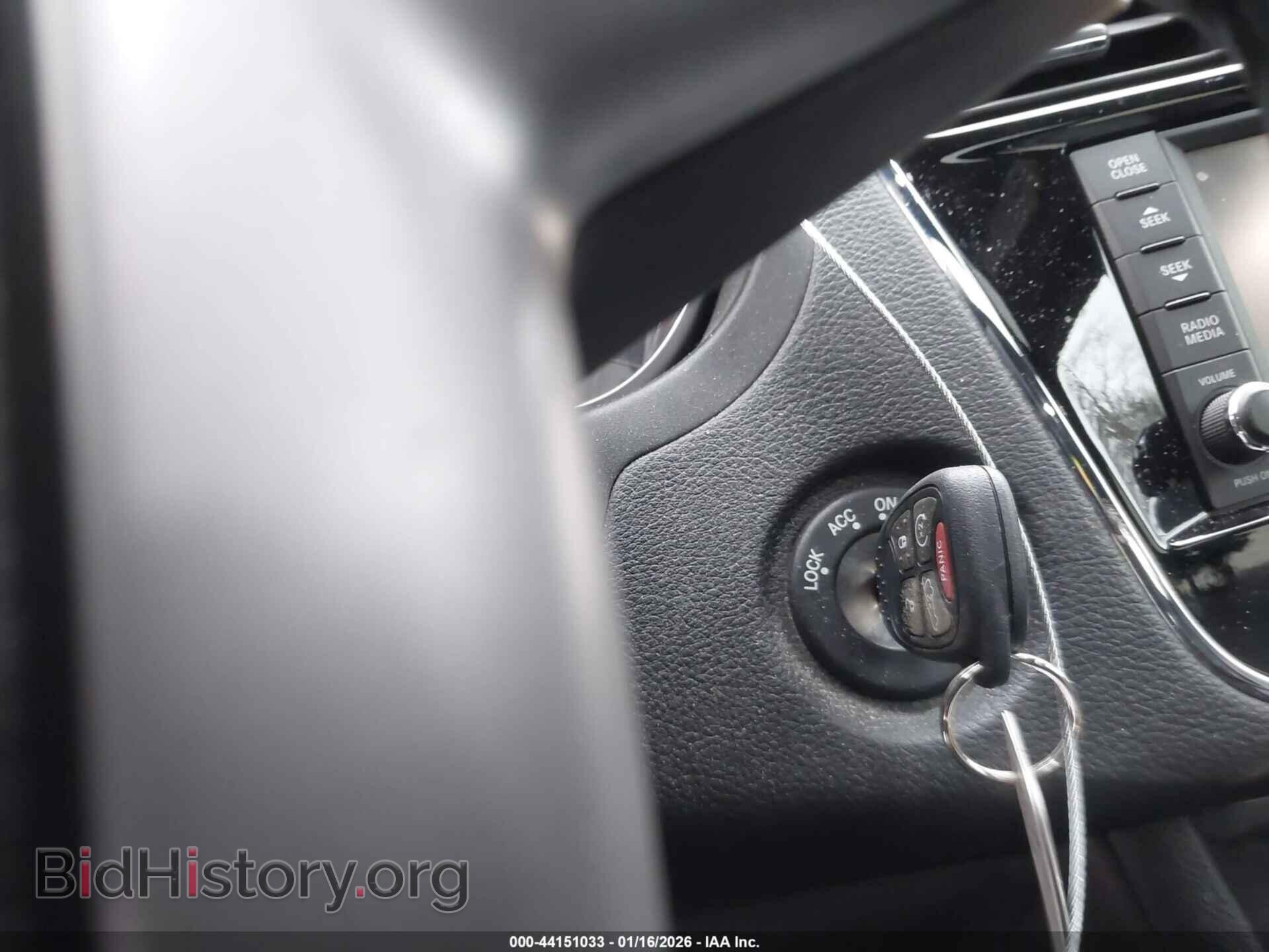 2013 CHRYSLER 200 - VIN: 1C3CCBCG5DN737250 - Фото 11