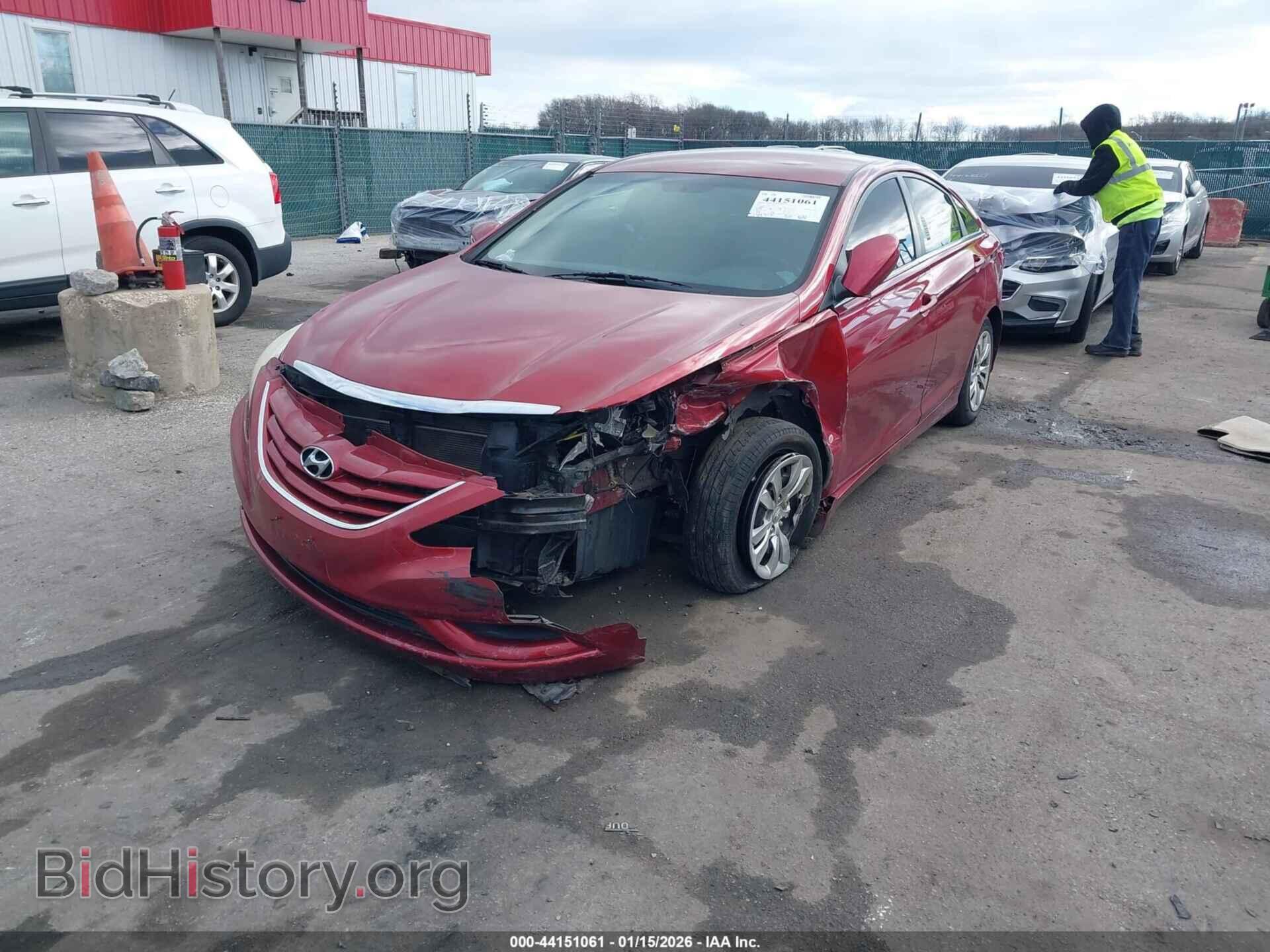 2011 HYUNDAI SONATA - VIN: 5NPEB4AC7BH237204 - Фото 2