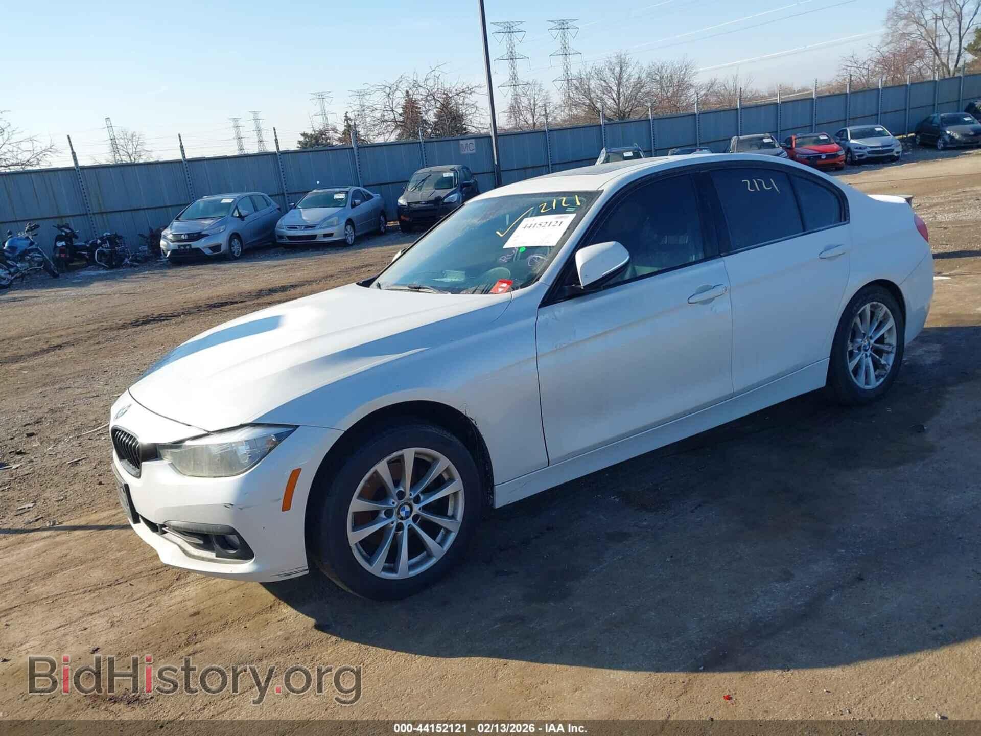 2016 BMW 320I - VIN: WBA8A3C59GK688987 - Фото 2