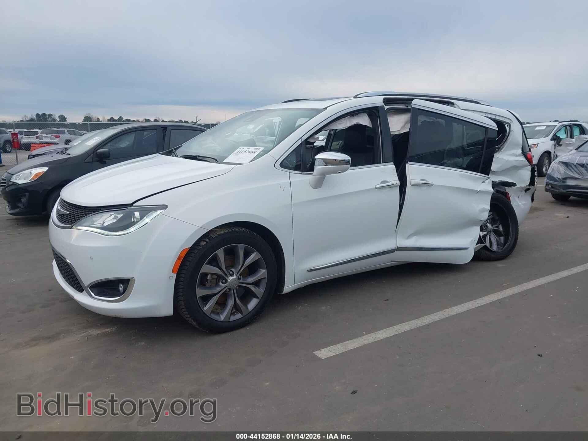 2020 CHRYSLER PACIFICA - VIN: 2C4RC1GG3LR101289 - Фото 2
