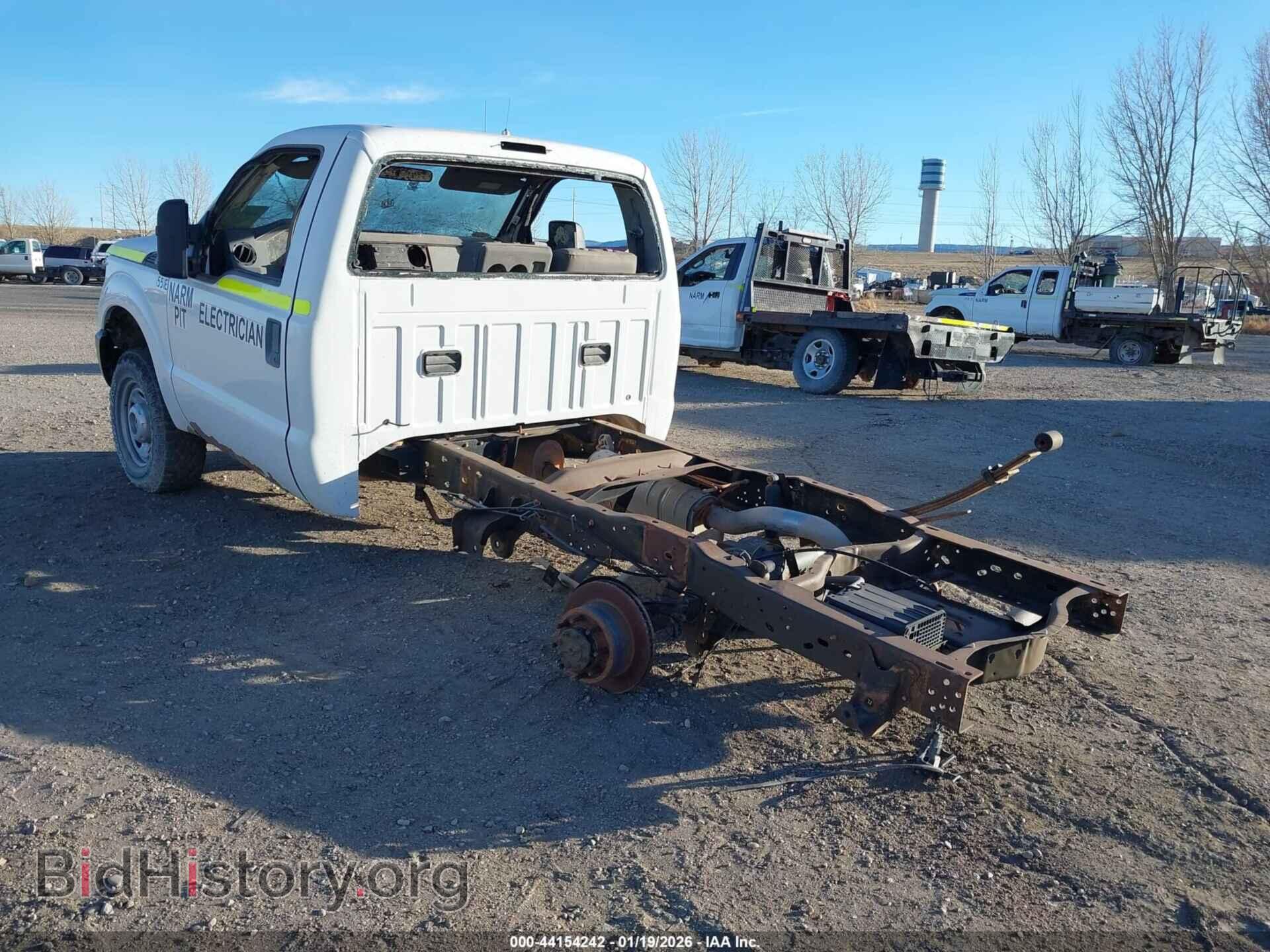 2011 FORD F-250 - VIN: 1FDBF2B64BEA30219 - Фото 3