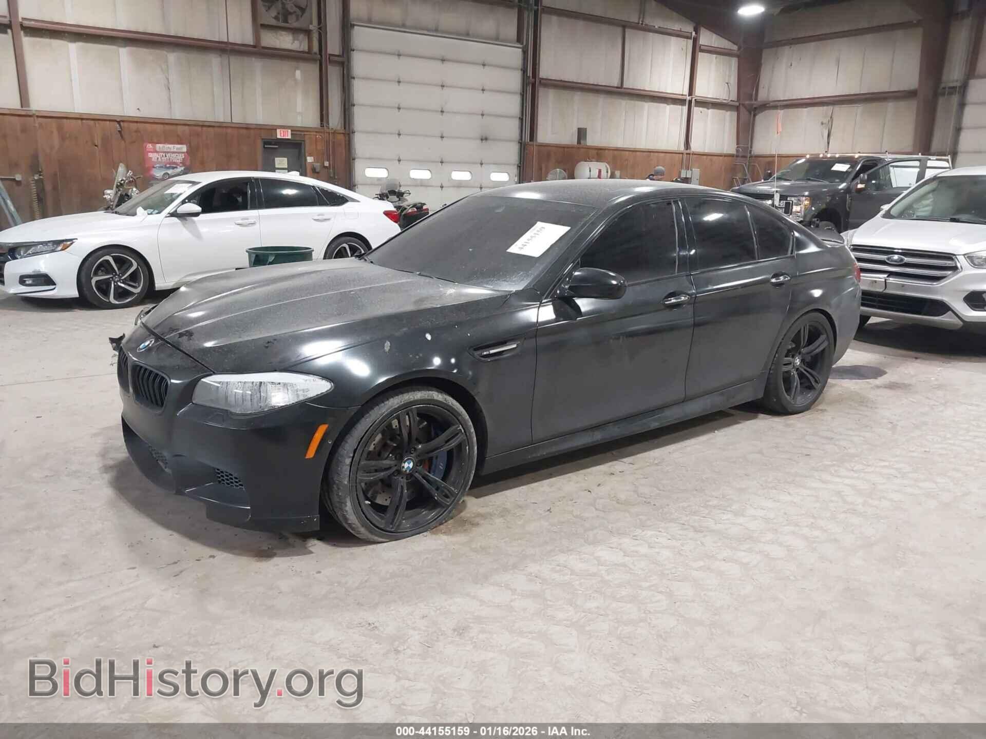 2013 BMW M5 - VIN: WBSFV9C51DD095988 - Фото 2