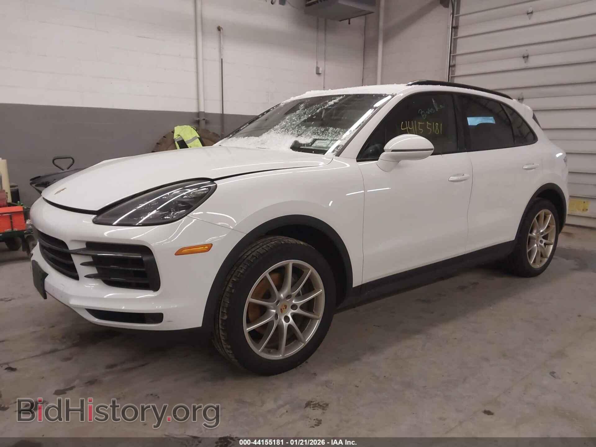 2019 PORSCHE CAYENNE - VIN: WP1AA2AY3KDA02403 - Photo 2