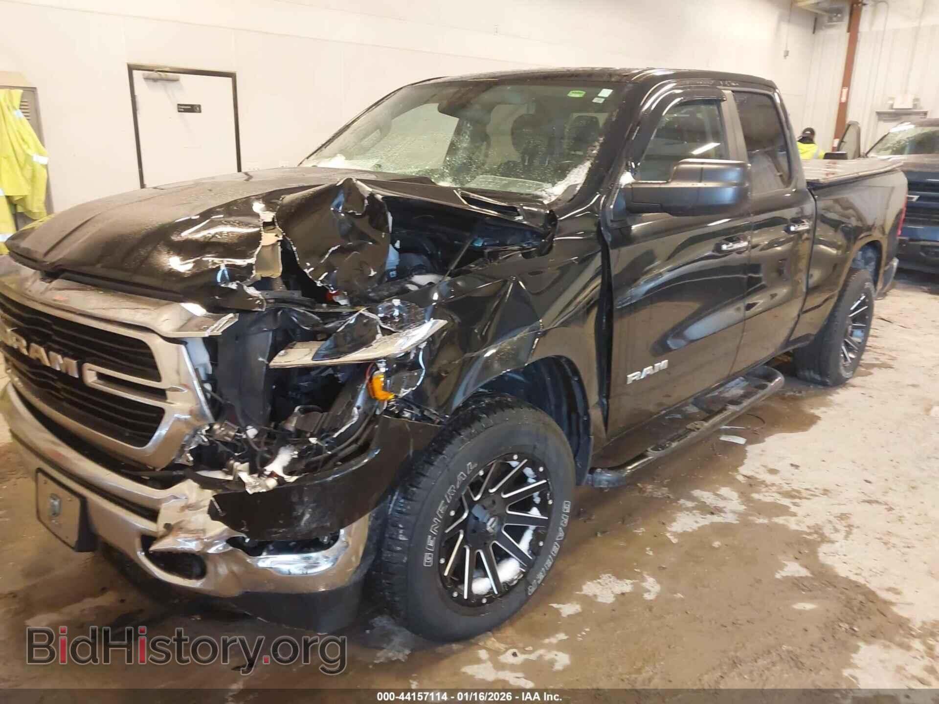 2020 RAM 1500 - VIN: 1C6SRFBT9LN218042 - Фото 2