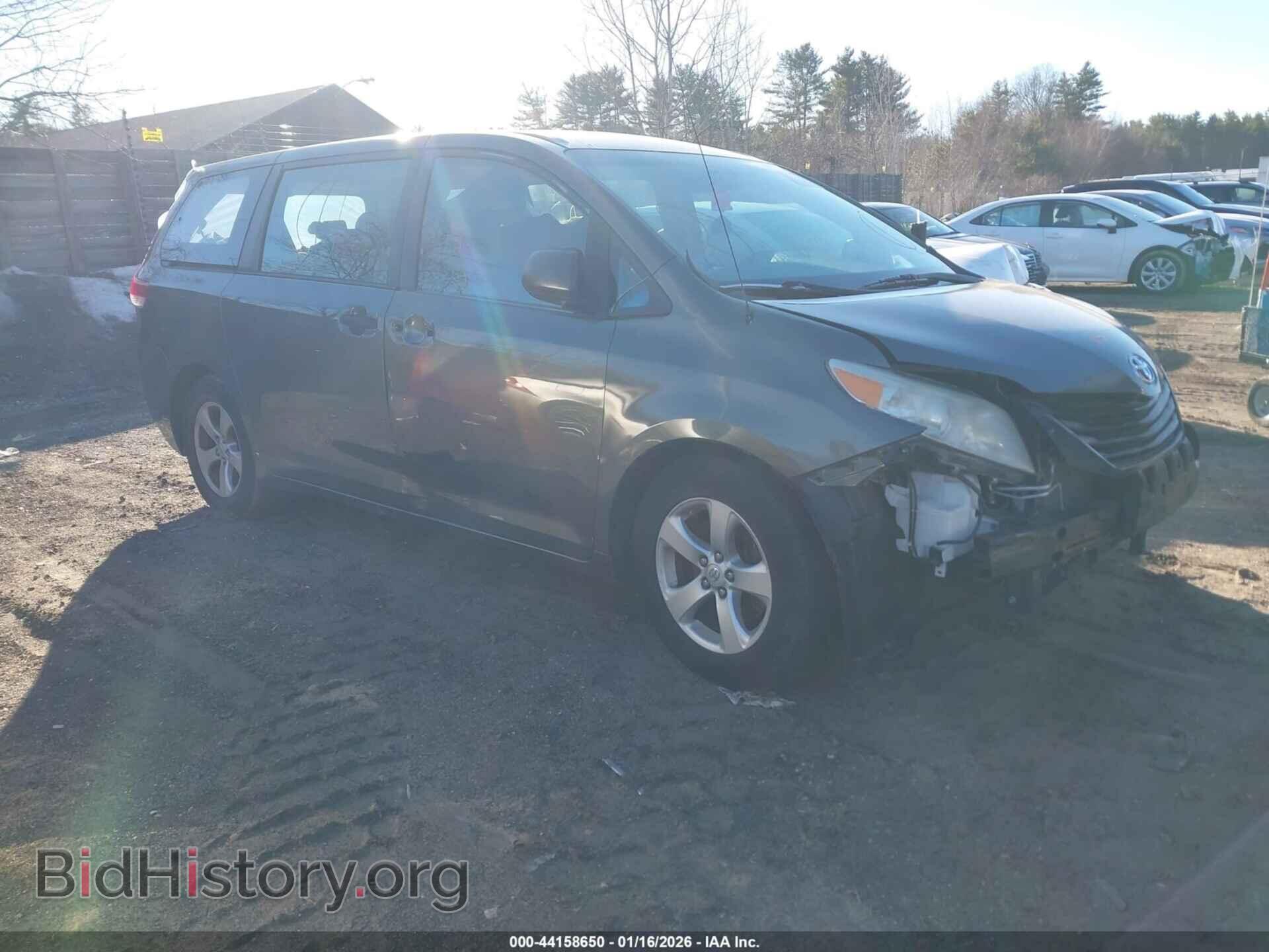 Фотография 5TDKA3DCXCS012749 - TOYOTA SIENNA 2012