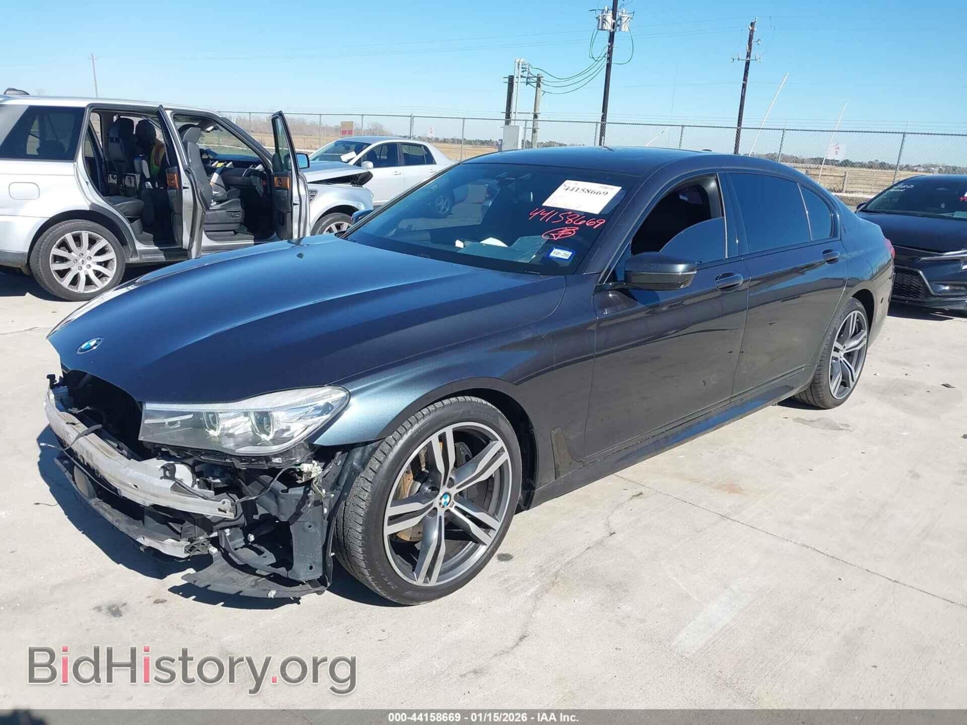 2019 BMW 740I - VIN: WBA7E2C52KB218657 - Фото 2
