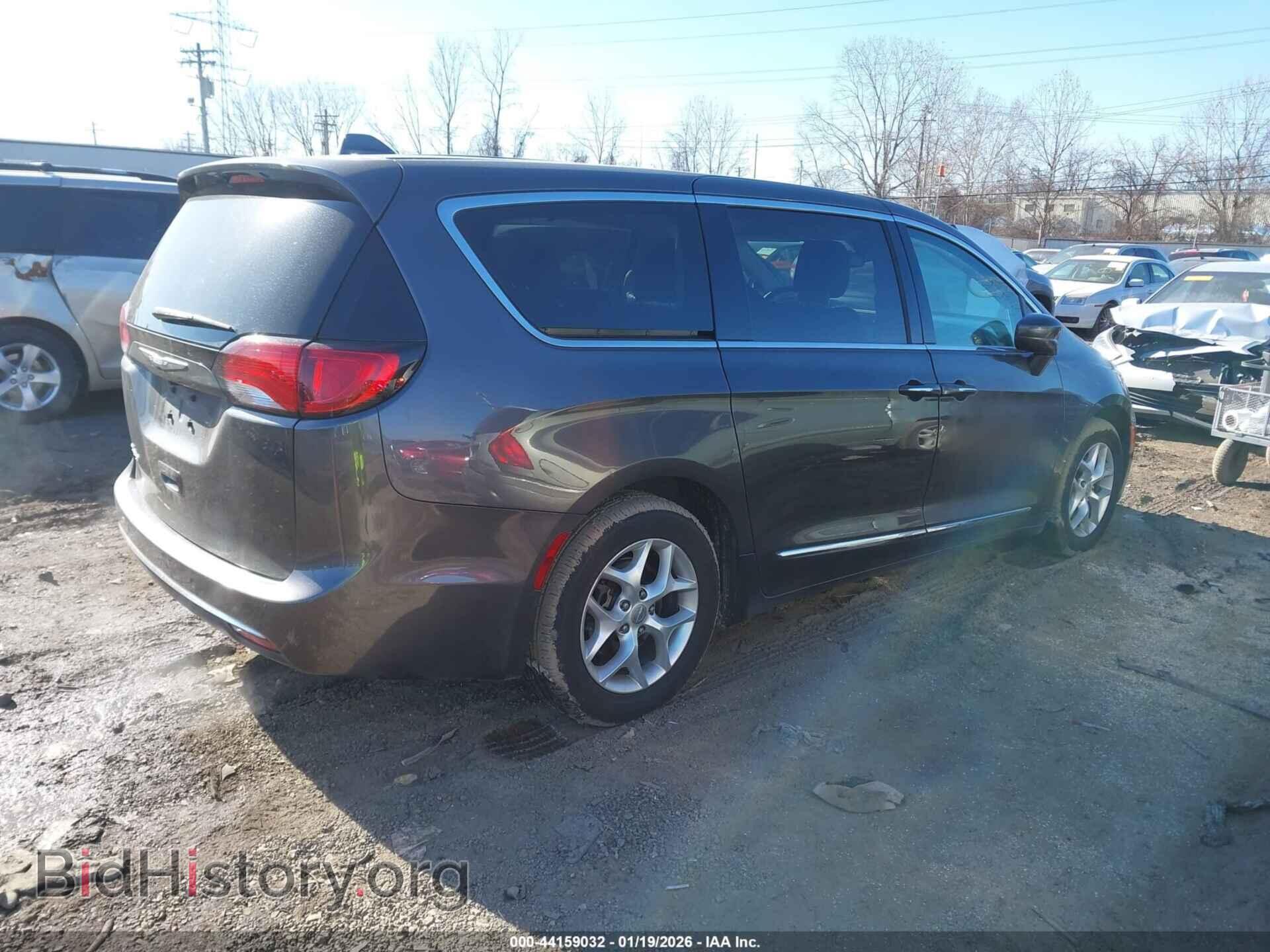 2017 CHRYSLER PACIFICA - VIN: 2C4RC1BG1HR542059 - Фото 4