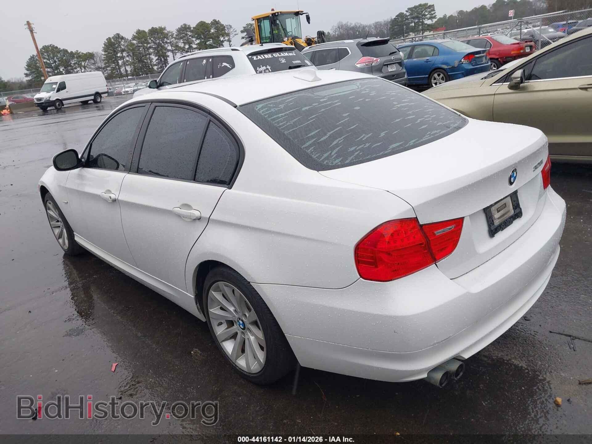 2011 BMW 328I - VIN: WBAPH7C52BE683006 - Фото 3