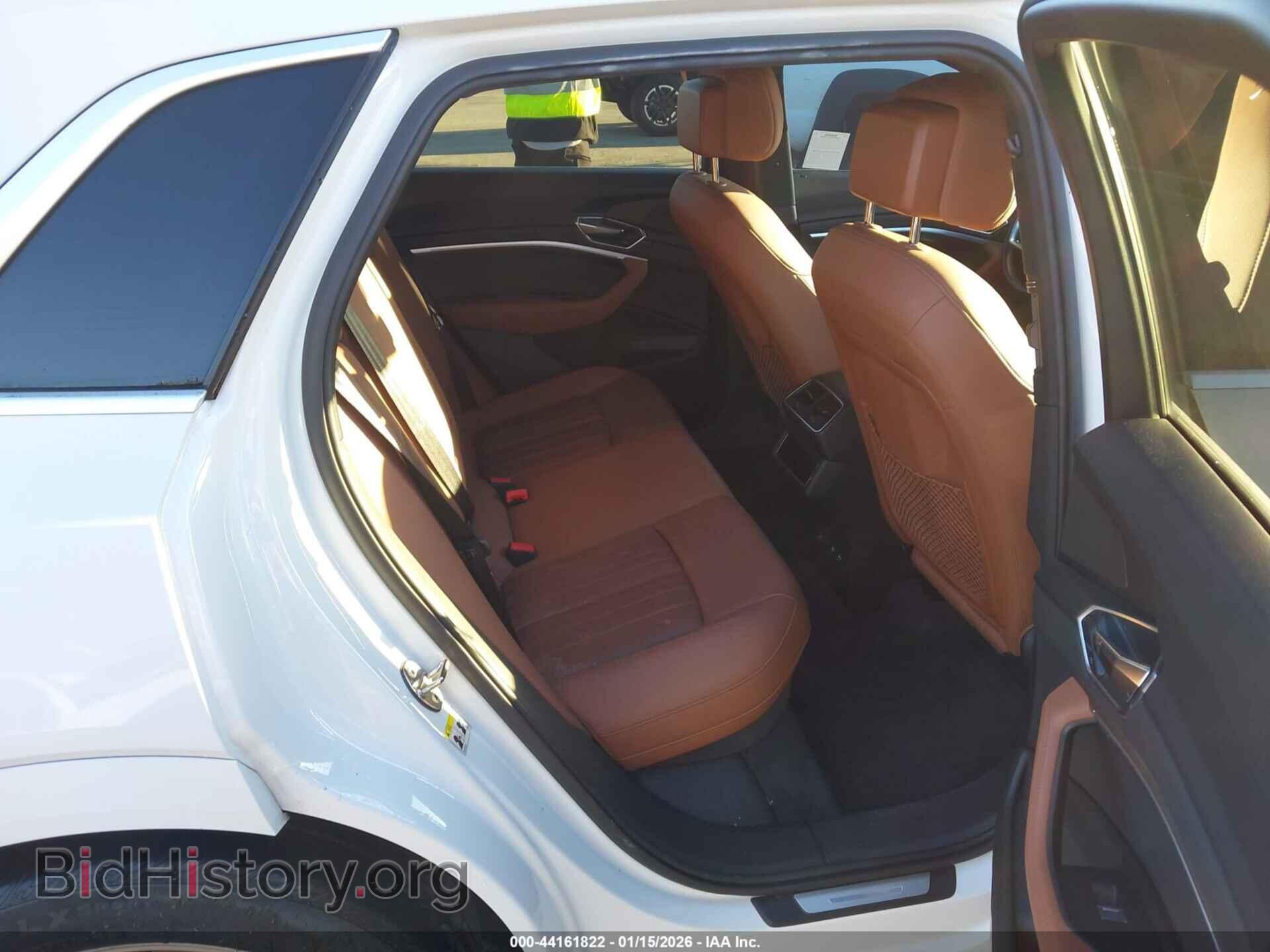 2019 AUDI E-TRON - VIN: WA1LAAGE2KB023217 - Фото 8