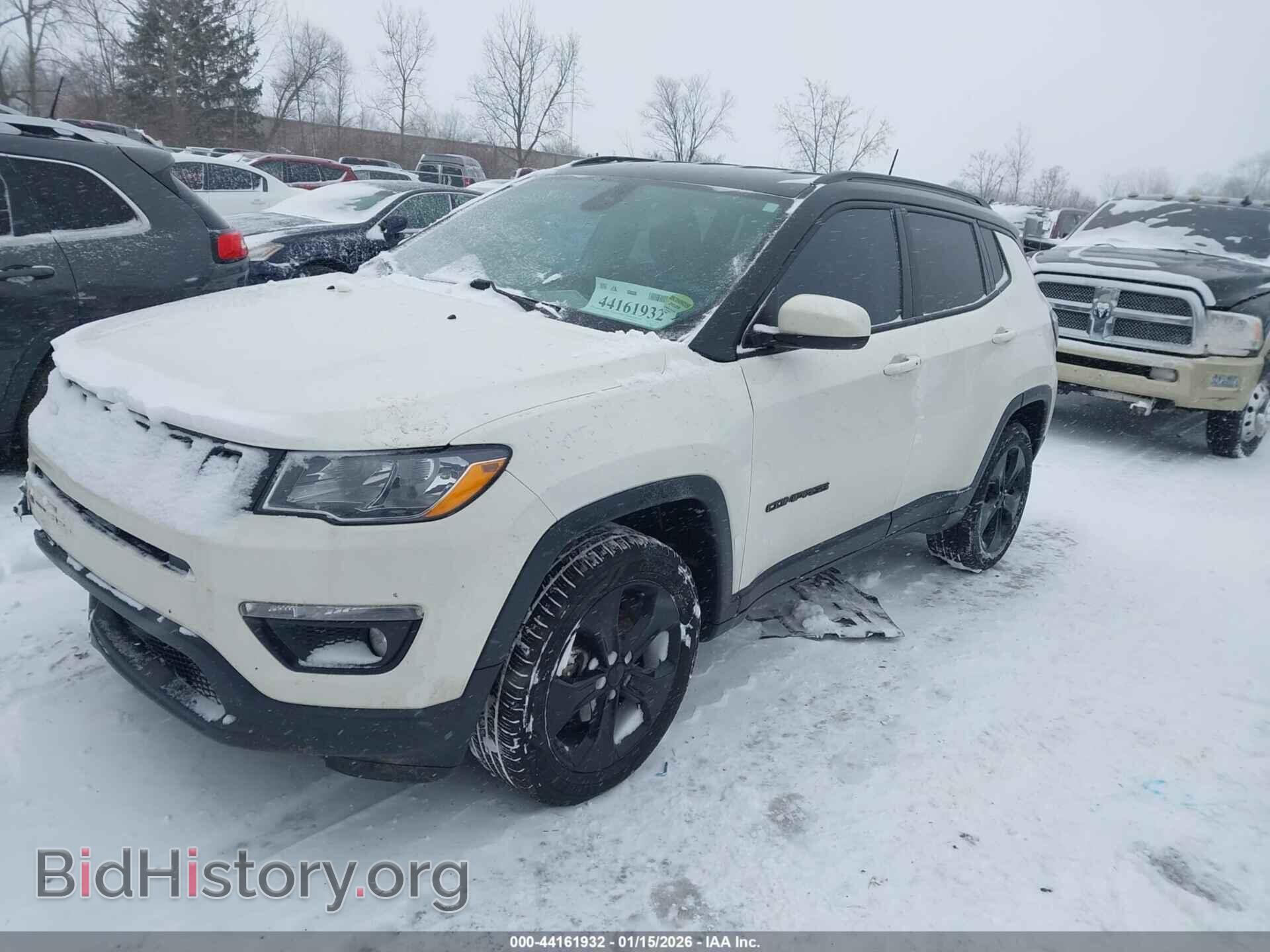 2019 JEEP COMPASS - VIN: 3C4NJDBB6KT807122 - Фото 2