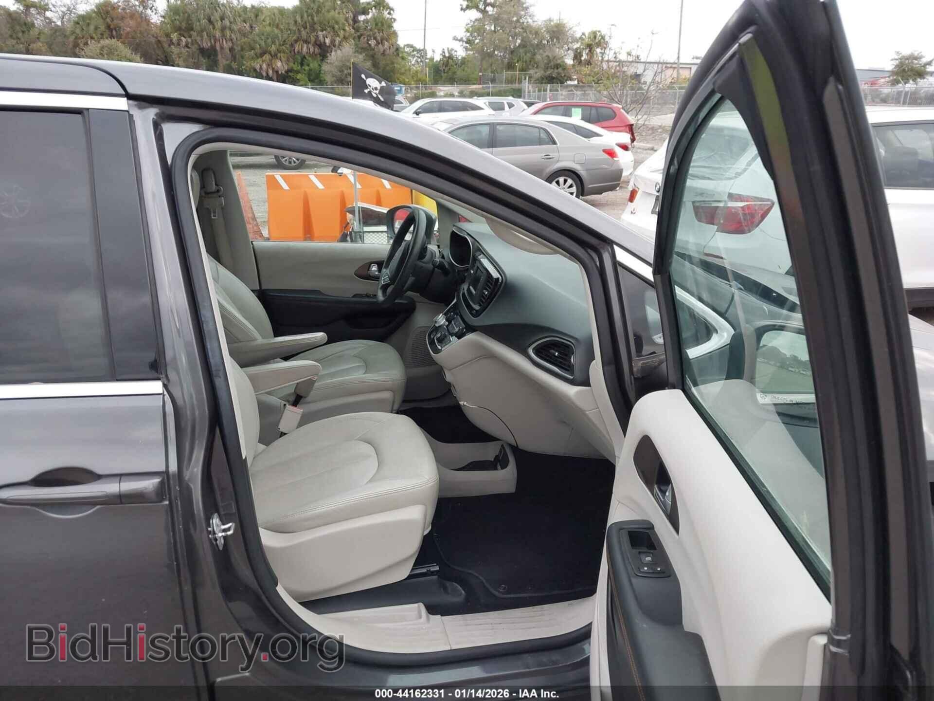 2017 CHRYSLER PACIFICA - VIN: 2C4RC1CG7HR521702 - Photo 5