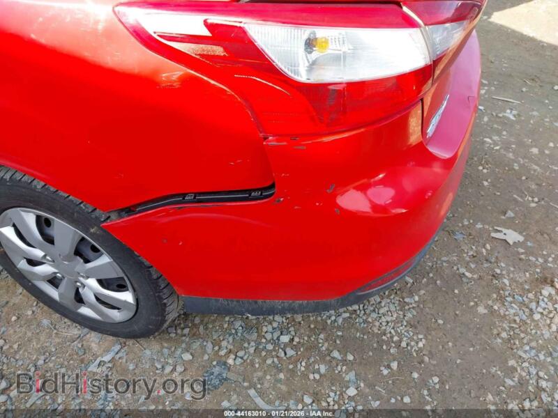 2012 Ford FOCUS (VIN 1FAHP3F28CL254282) — фото 6 из 16