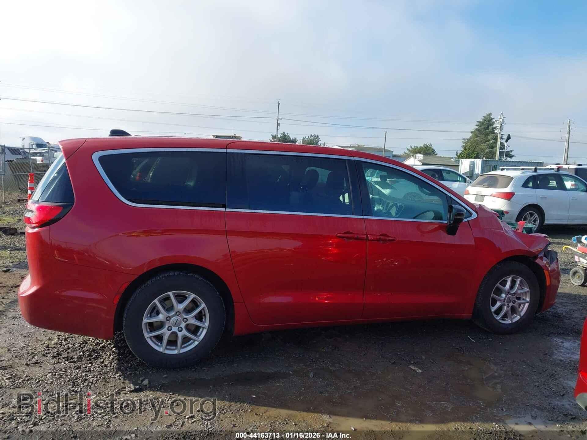 2025 CHRYSLER PACIFICA - VIN: 2C4RC1BG0SR556218 - Фото 13