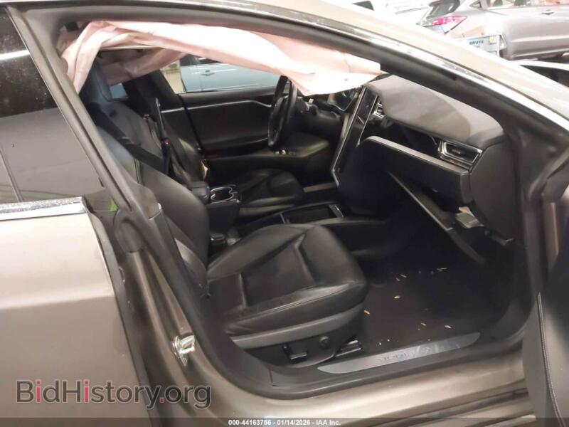 2016 Tesla MODEL S (VIN 5YJSA1E20GF136887) — photo 5 of 17