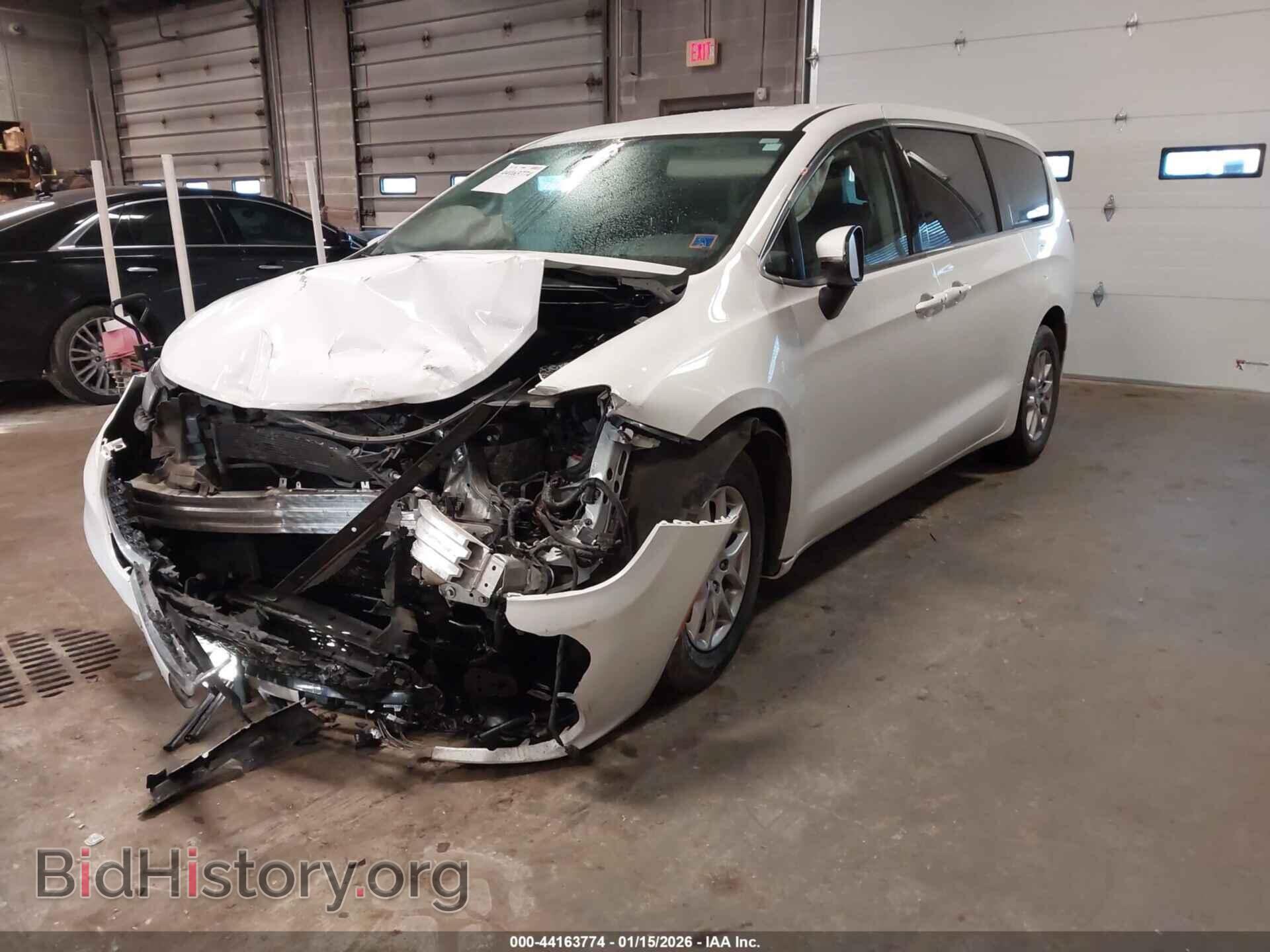 2023 CHRYSLER PACIFICA - VIN: 2C4RC1BG2PR524331 - Photo 2