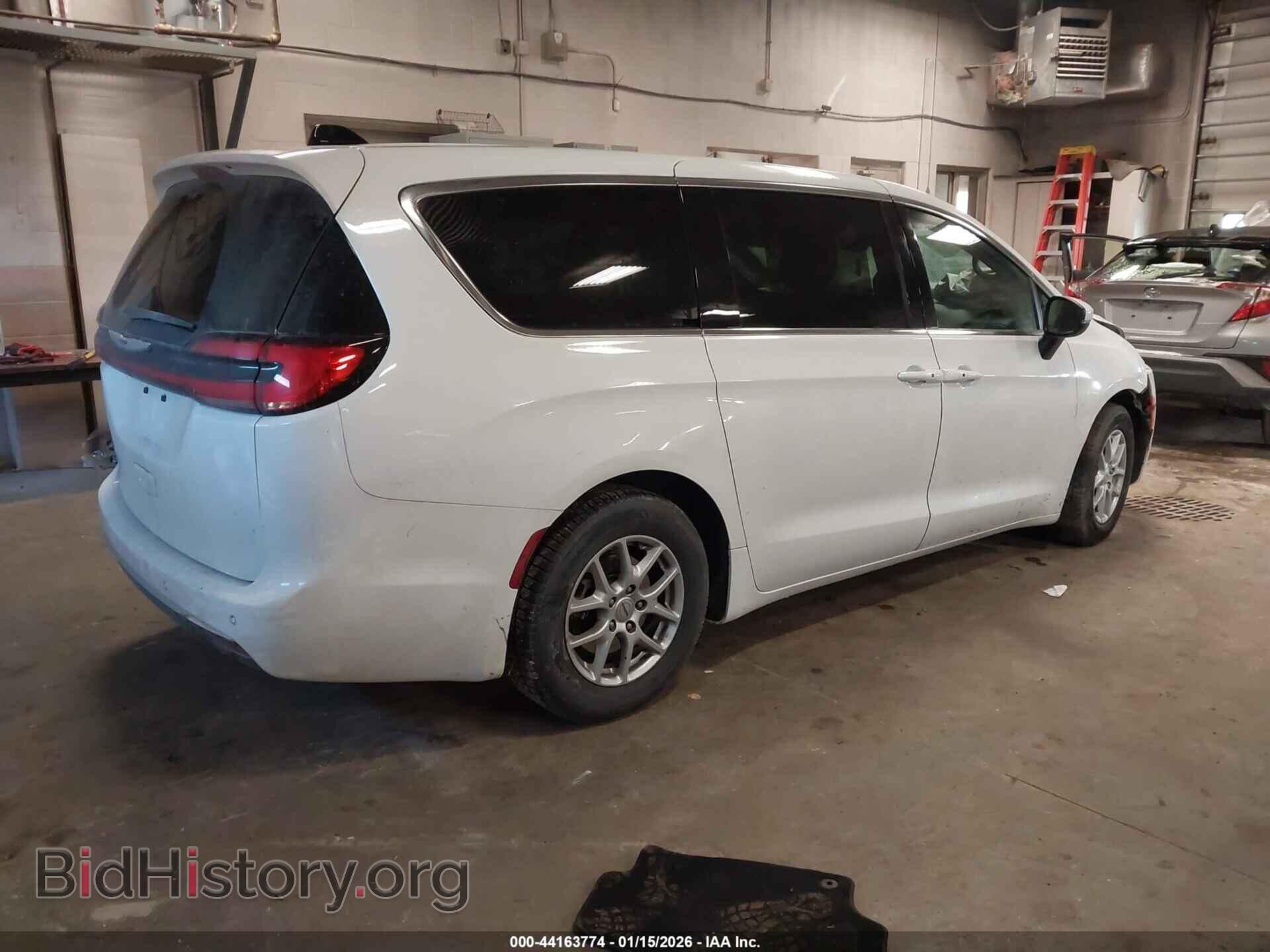 2023 CHRYSLER PACIFICA - VIN: 2C4RC1BG2PR524331 - Photo 4