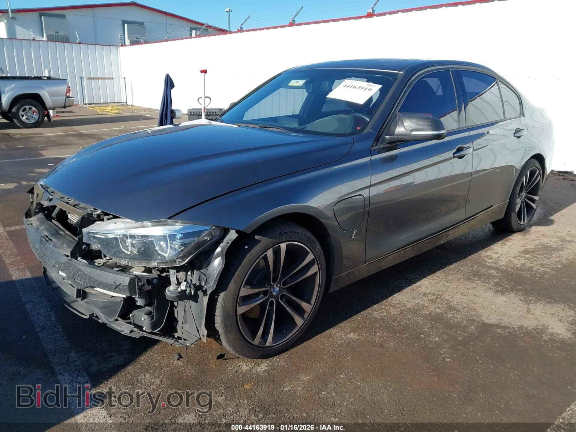 2018 BMW 330E - VIN: WBA8E1C58JA755990 - Фото 2