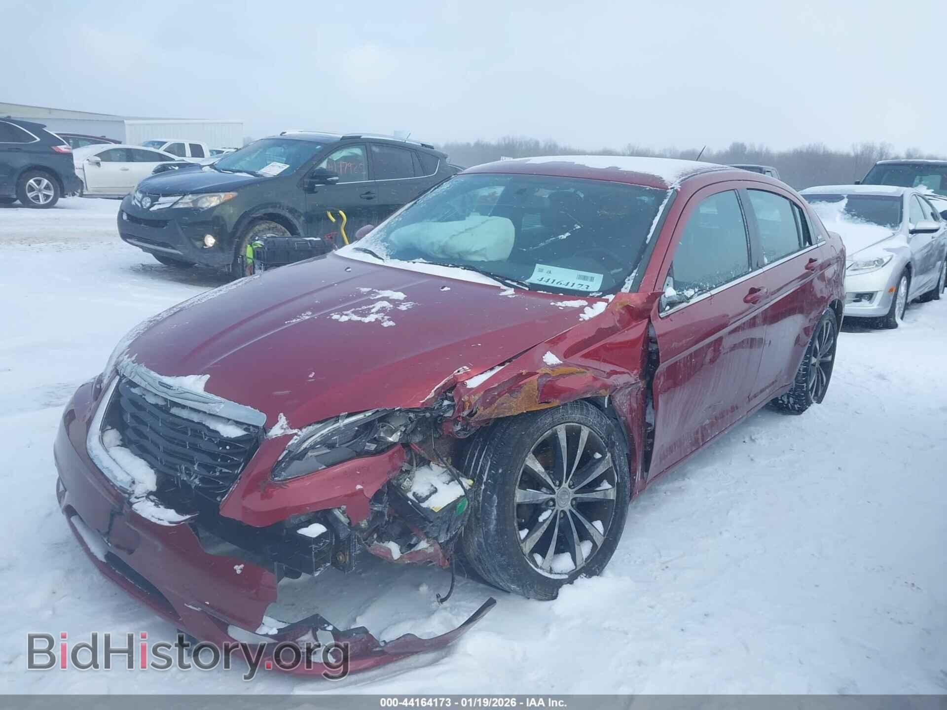 2013 CHRYSLER 200 - VIN: 1C3CCBCG9DN555521 - Фото 2