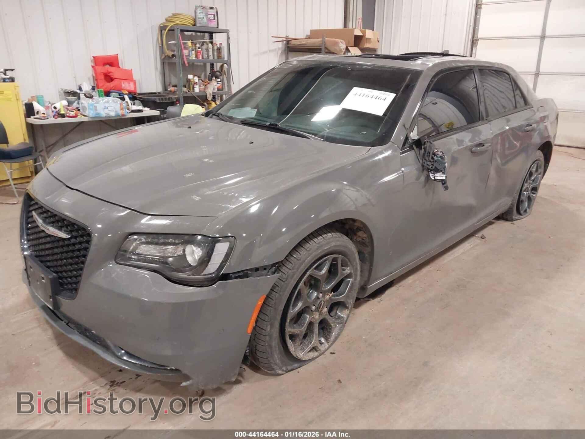 2018 CHRYSLER 300 - VIN: 2C3CCAGG2JH149444 - Фото 2