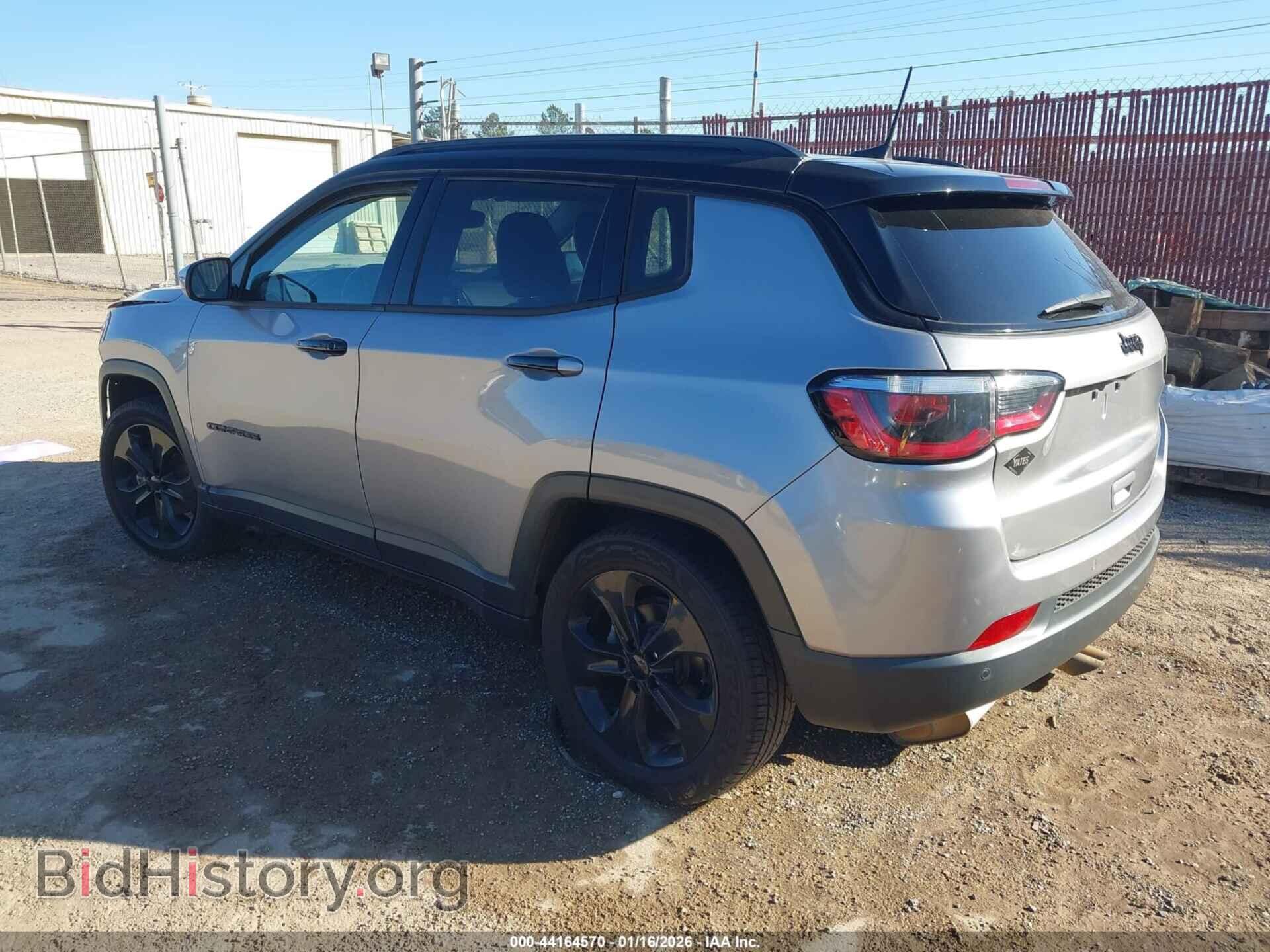2019 JEEP COMPASS - VIN: 3C4NJCBB2KT743266 - Фото 3