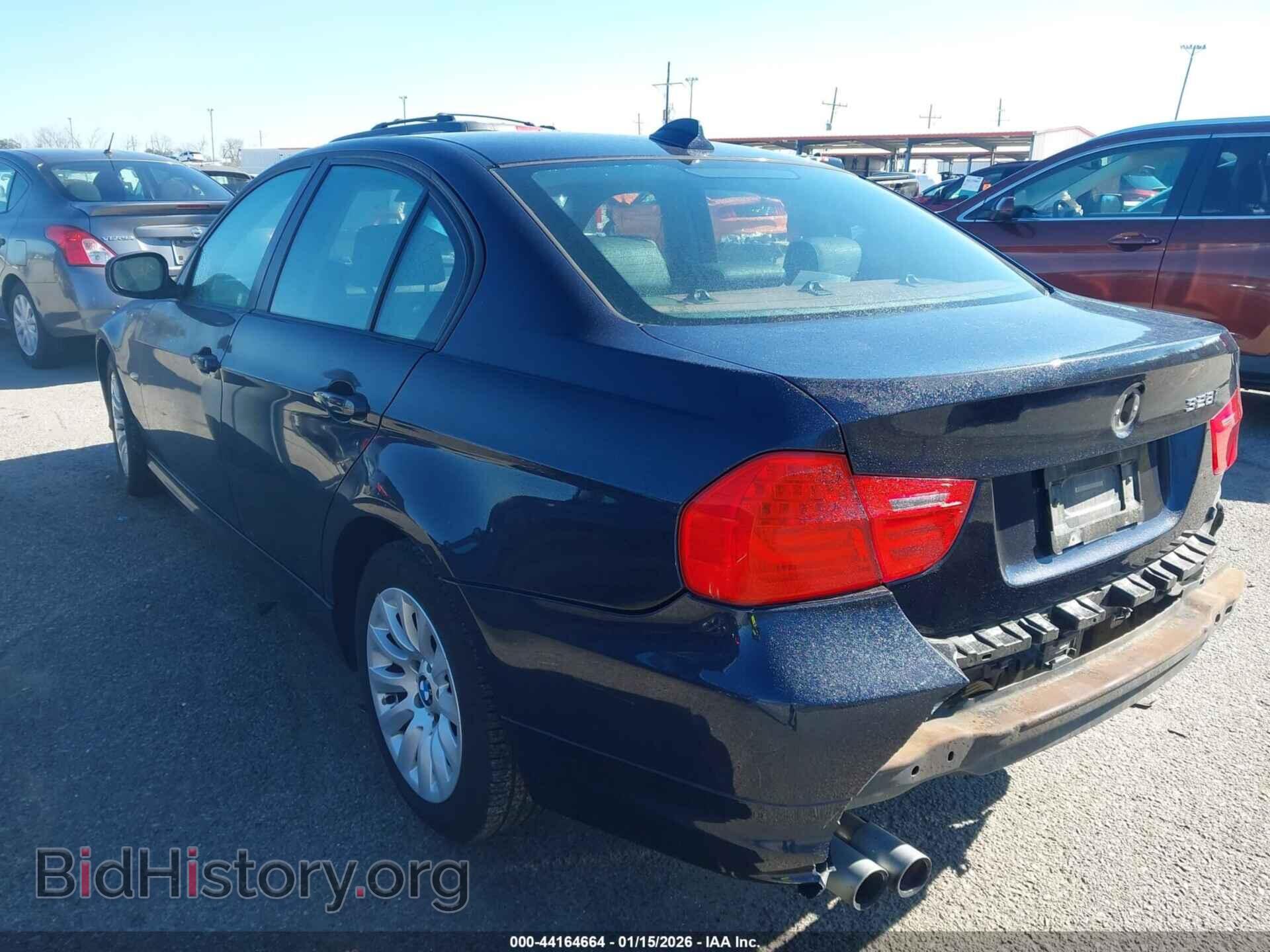 2009 BMW 328I - VIN: WBAPH77589NL82101 - Фото 3