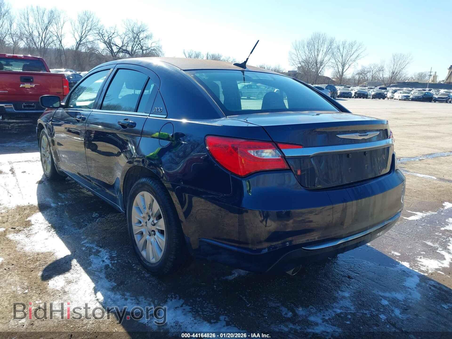 2013 CHRYSLER 200 - VIN: 1C3CCBAG2DN724572 - Фото 3
