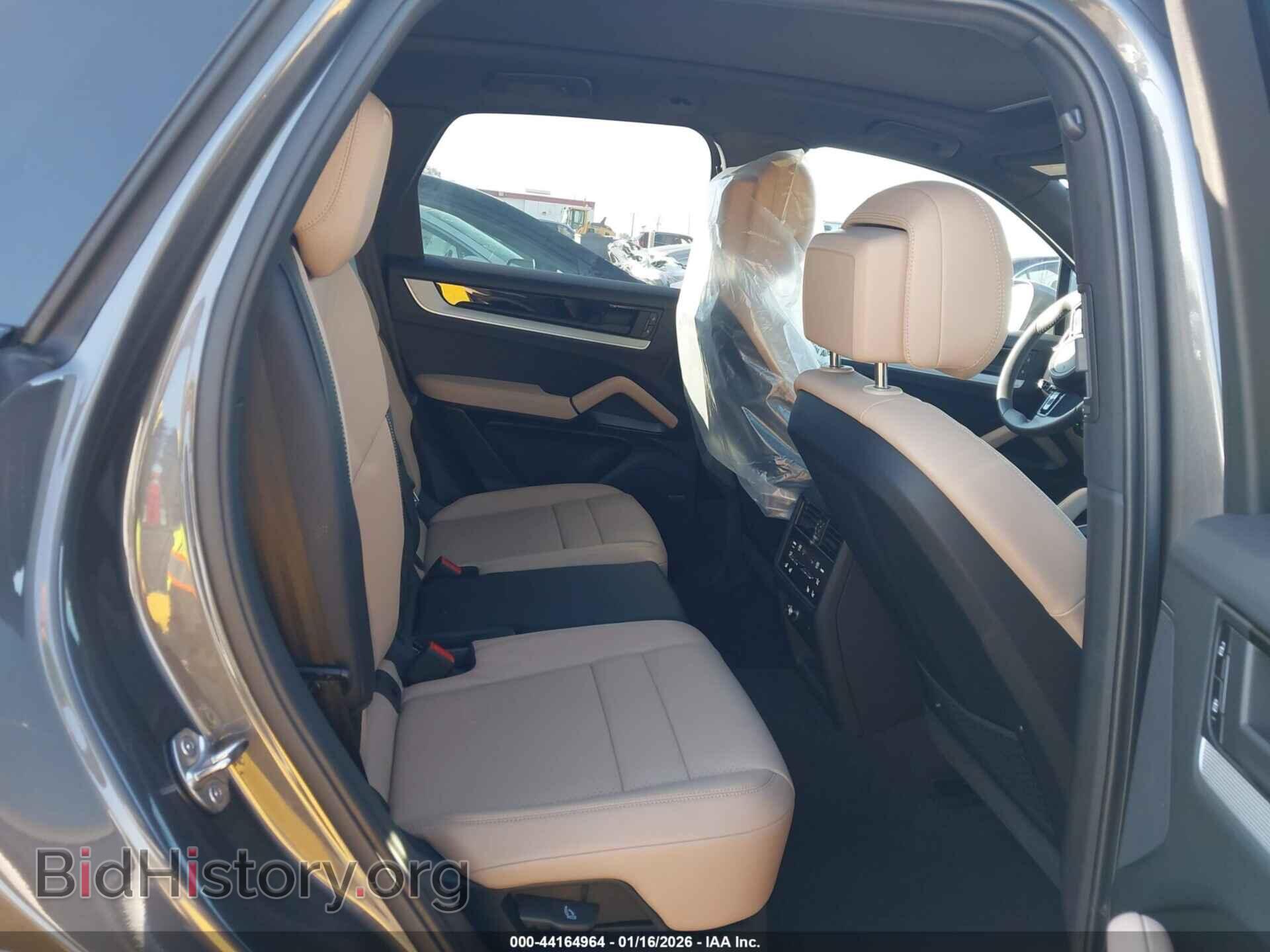 2025 PORSCHE CAYENNE - VIN: WP1AA2AY6SDA00256 - Photo 8