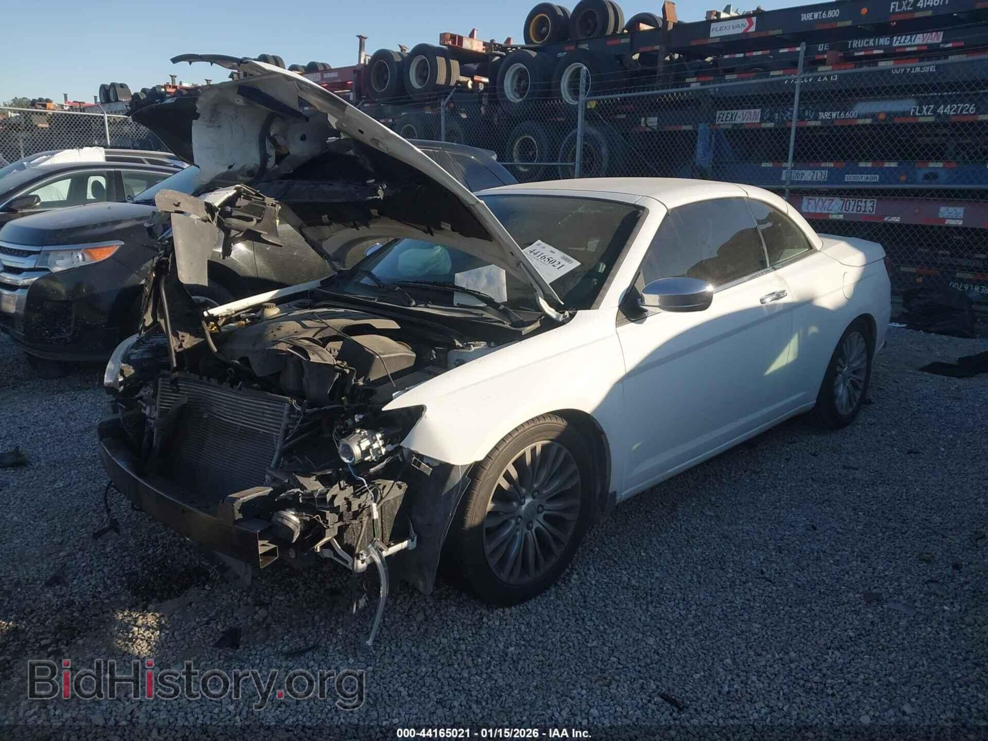 2013 CHRYSLER 200 - VIN: 1C3BCBFG3DN555733 - Photo 2