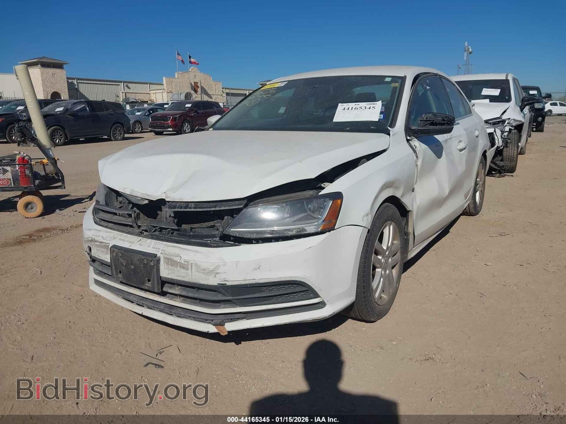 2017 VOLKSWAGEN JETTA - VIN: 3VW2B7AJ7HM333045 - Фото 2