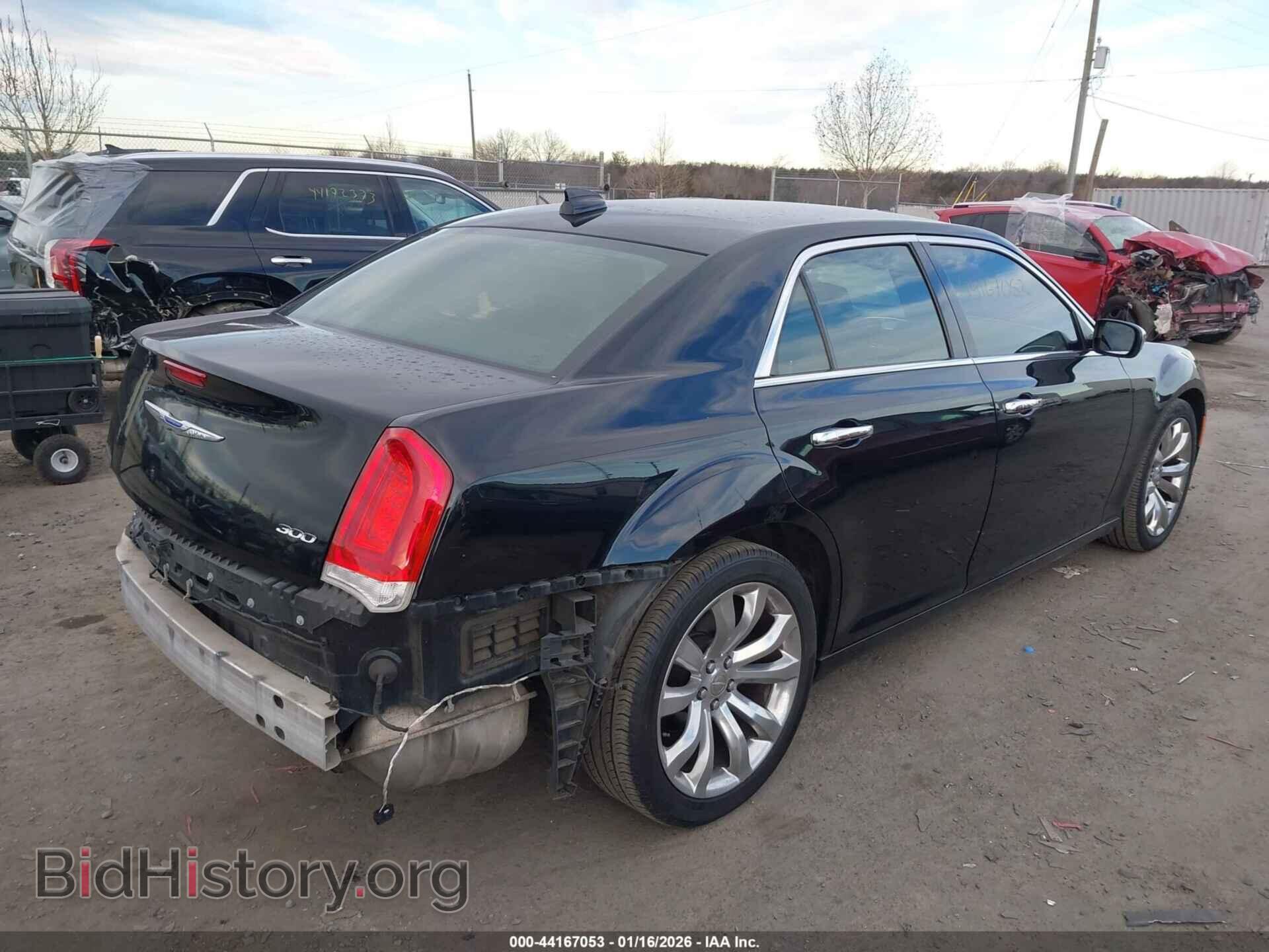 2019 CHRYSLER 300 - VIN: 2C3CCAEGXKH528244 - Фото 4