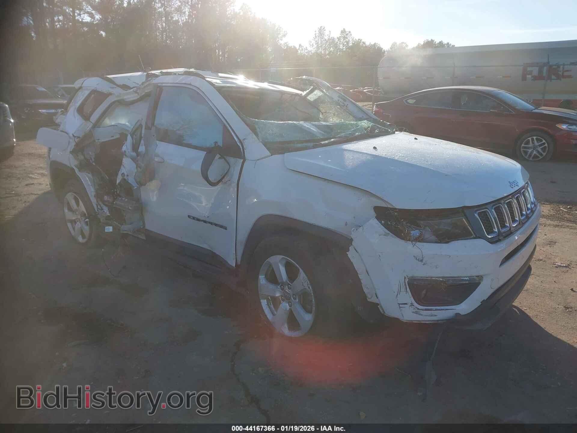 Photo 3C4NJCBB8JT267765 - JEEP COMPASS 2018
