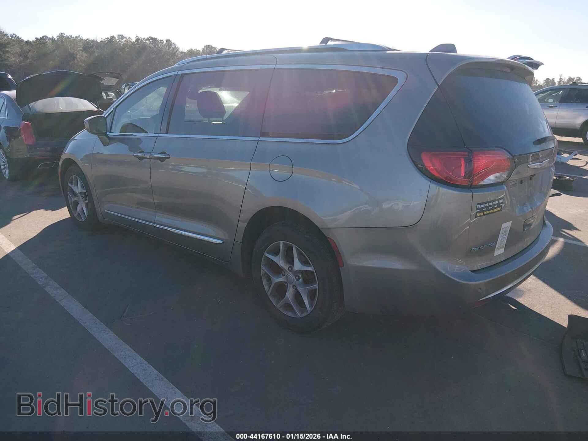 2018 CHRYSLER PACIFICA - VIN: 2C4RC1EG2JR116785 - Фото 3