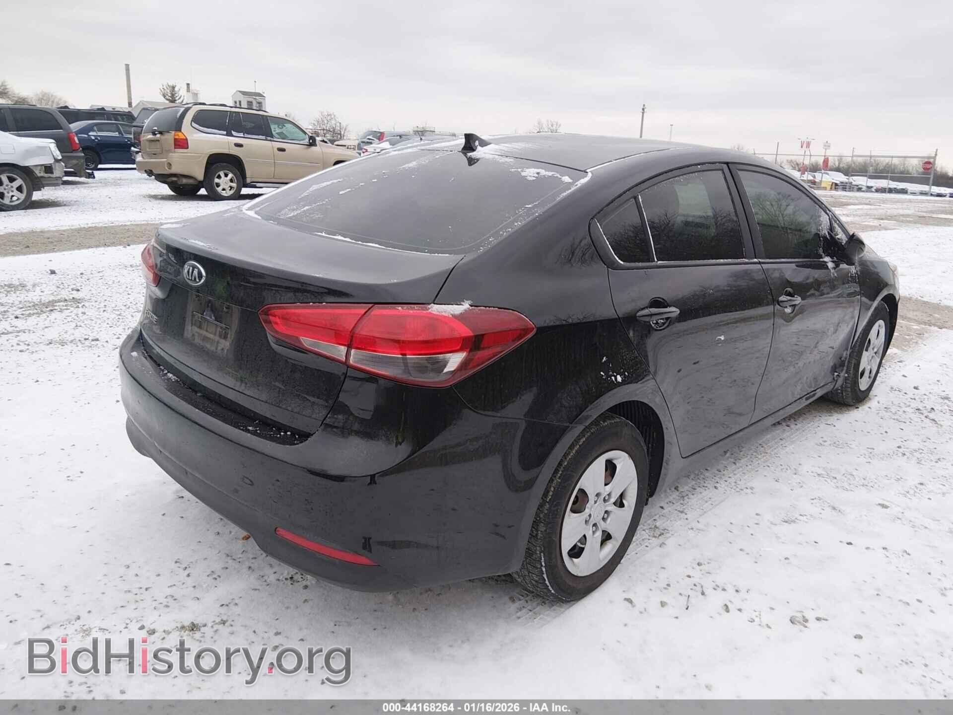 2017 KIA FORTE - VIN: 3KPFL4A79HE029858 - Фото 4