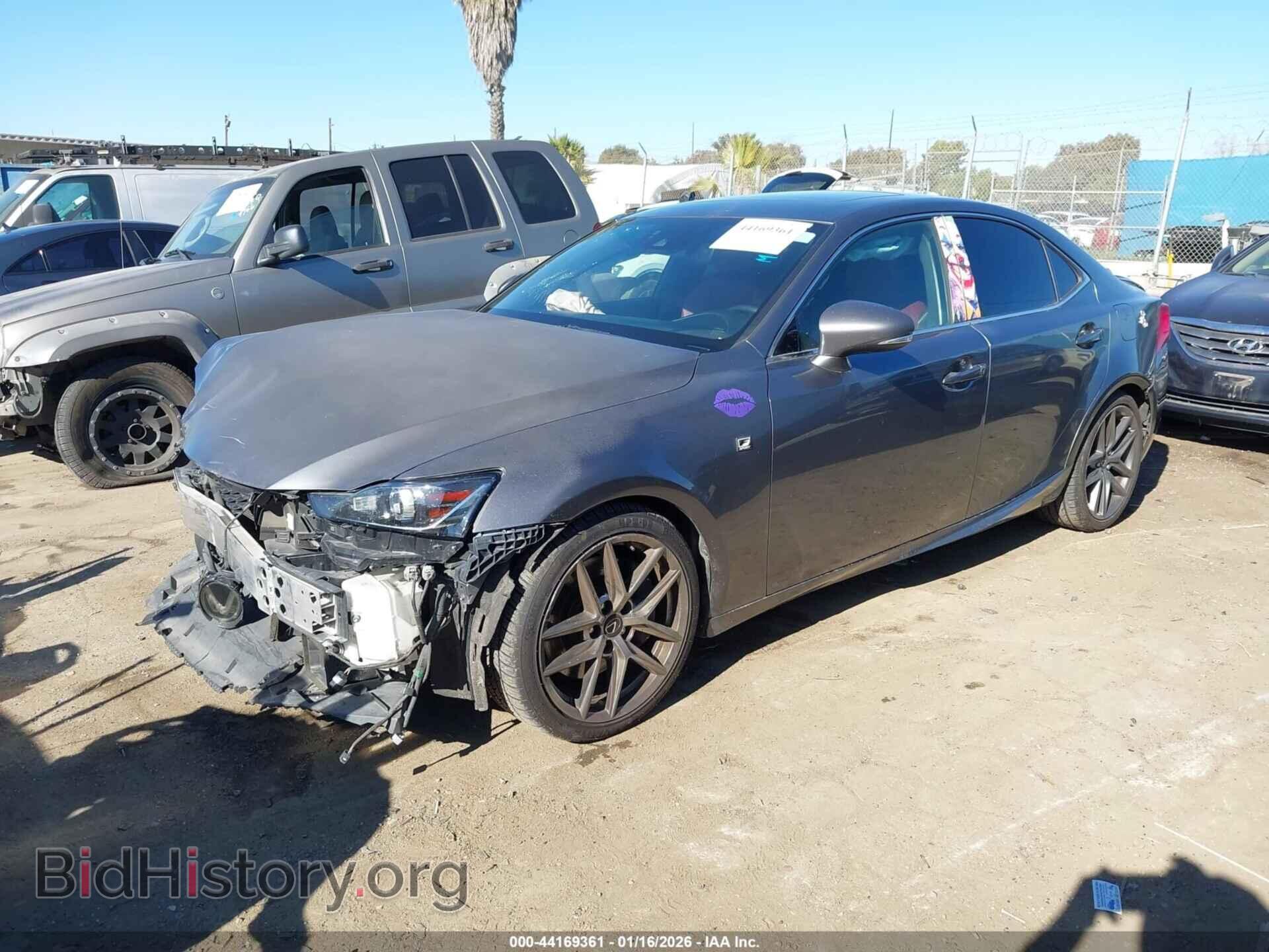 2018 LEXUS IS 300 - VIN: JTHBA1D20J5082810 - Photo 2