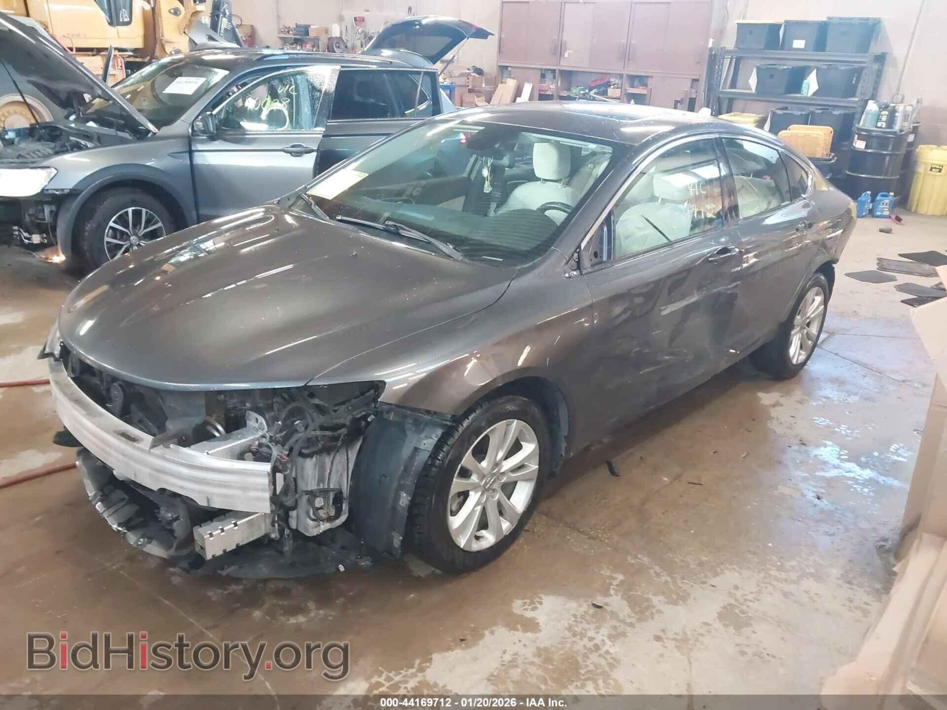 2015 CHRYSLER 200 - VIN: 1C3CCCAB1FN582017 - Фото 2