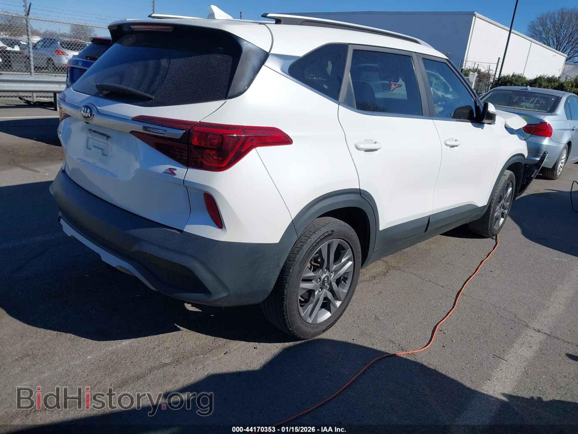 2021 KIA SELTOS - VIN: KNDEU2AA2M7043703 - Фото 4