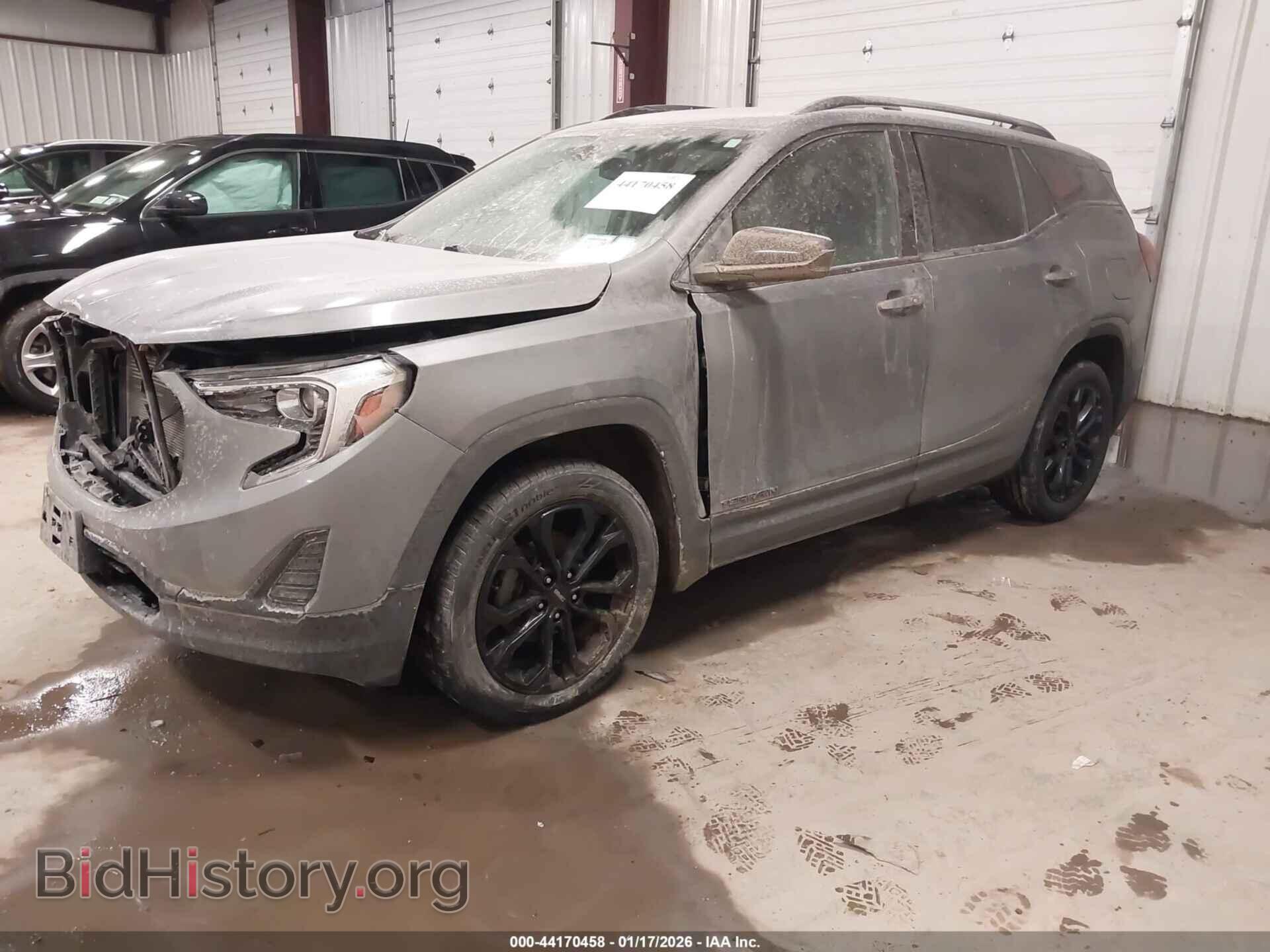 2020 GMC TERRAIN - VIN: 3GKALTEV2LL224562 - Фото 2