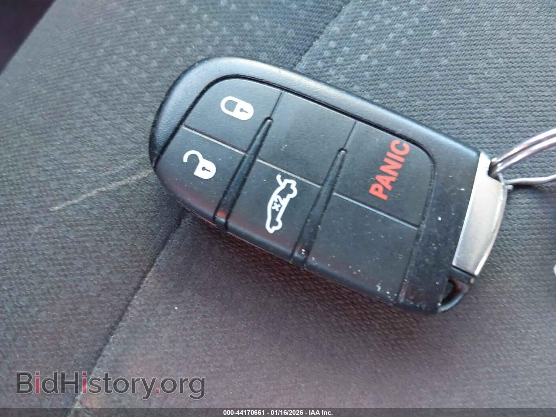 2016 CHRYSLER 200 - VIN: 1C3CCCAB1GN112376 - Фото 11