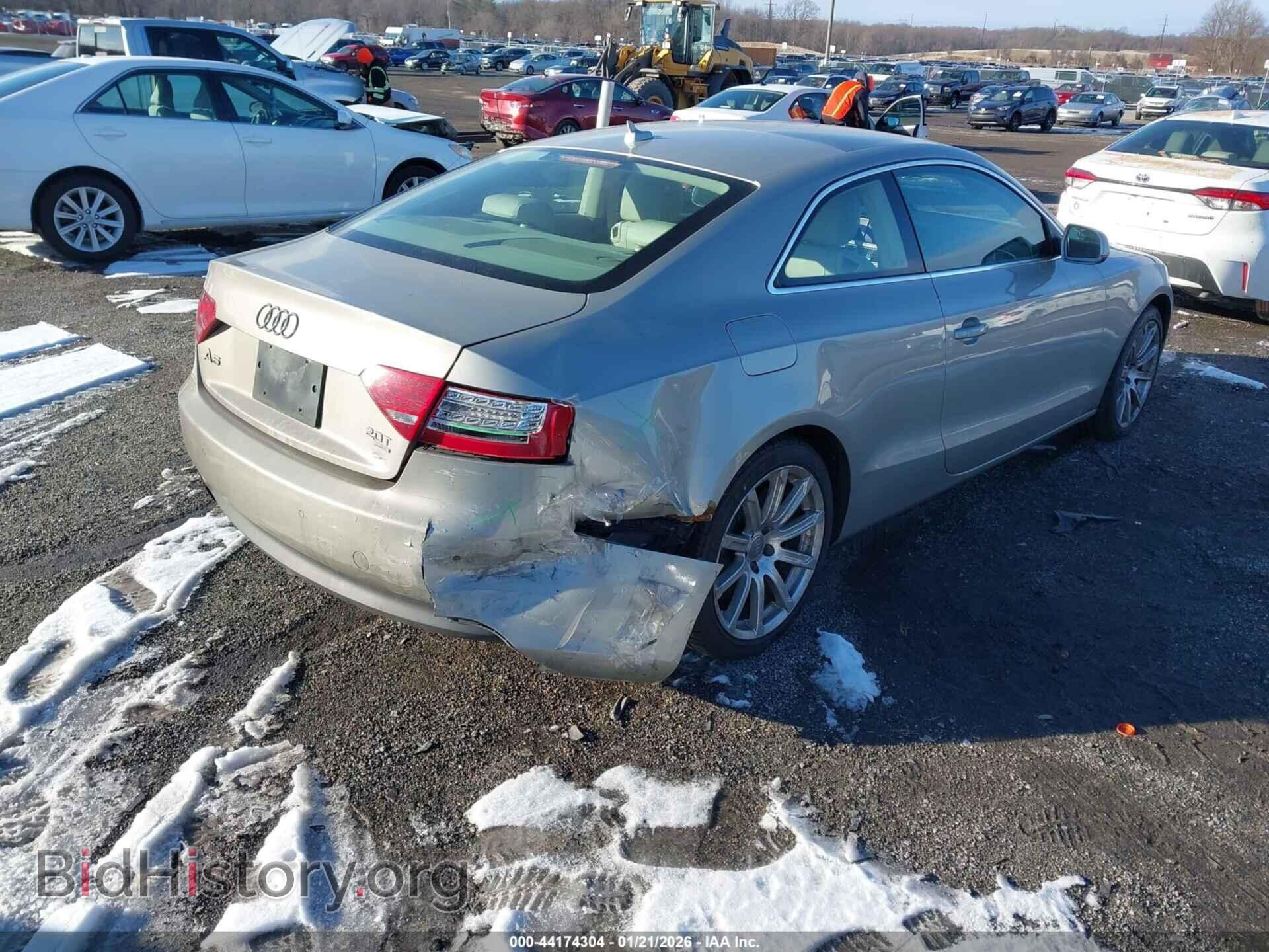 2011 AUDI A5 - VIN: WAUVFAFR4BA038275 - Фото 4